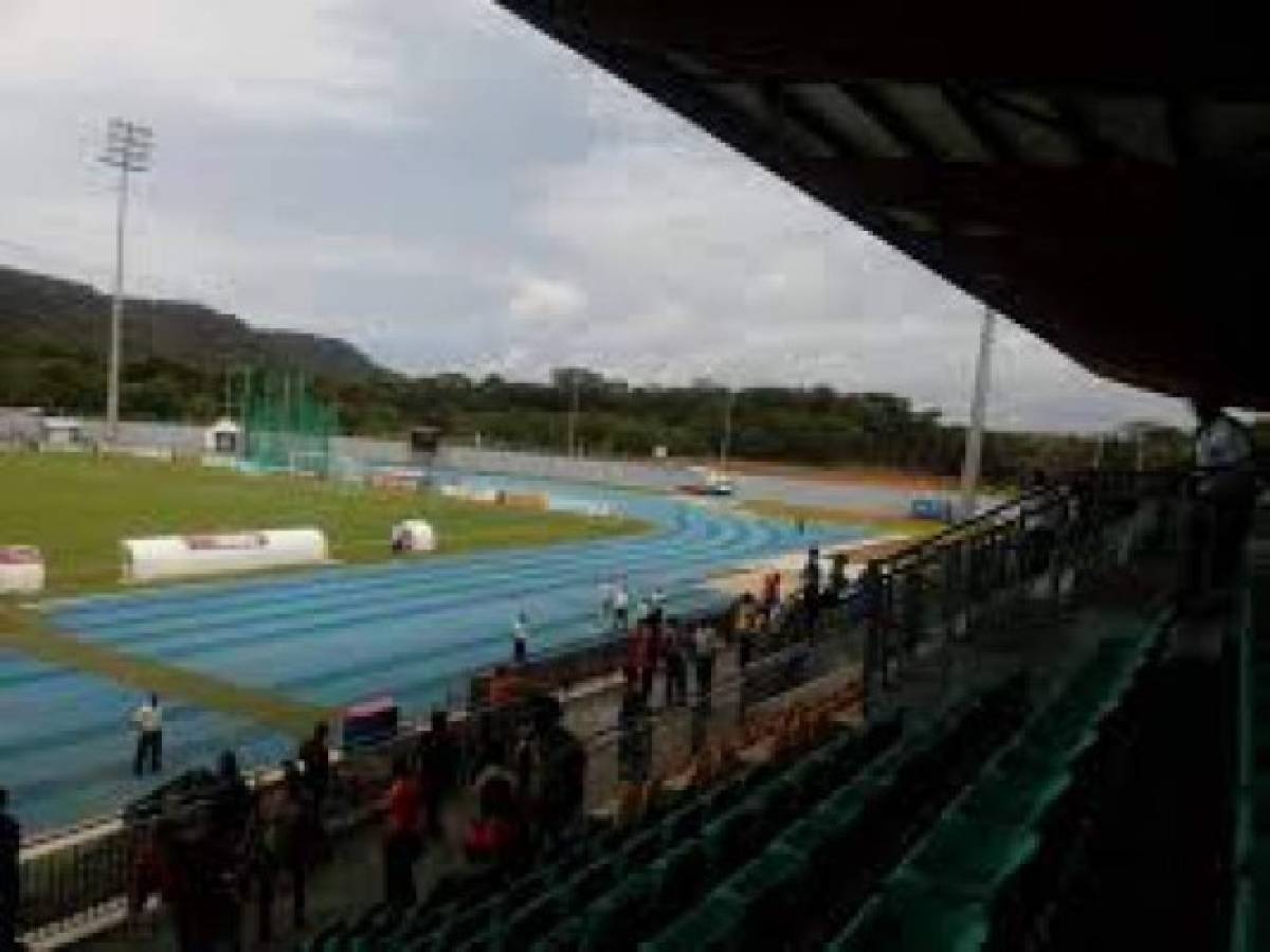 ¿Mejores que en Honduras? Los humildes, pero bonitos estadios en el Caribe