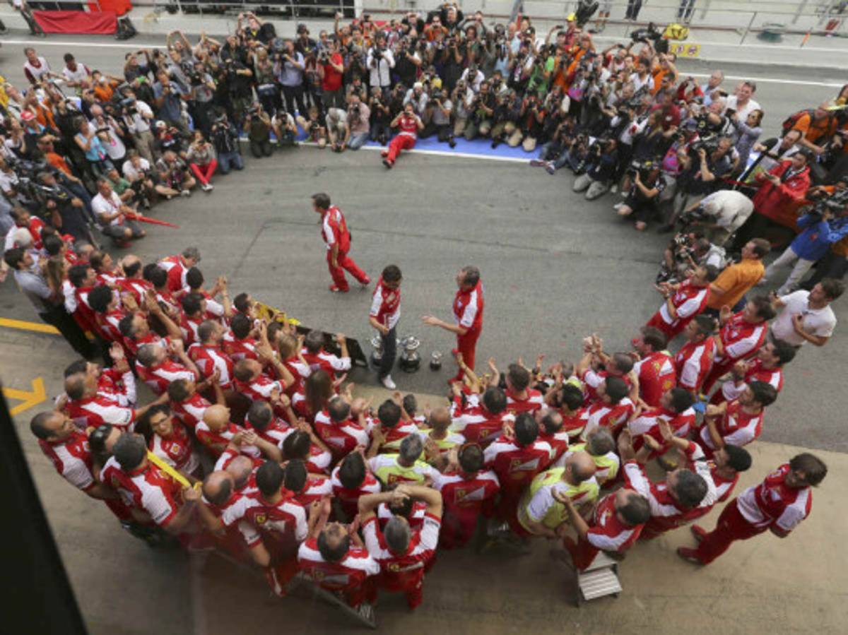 Fernando Alonso gana Fórmula Uno en España