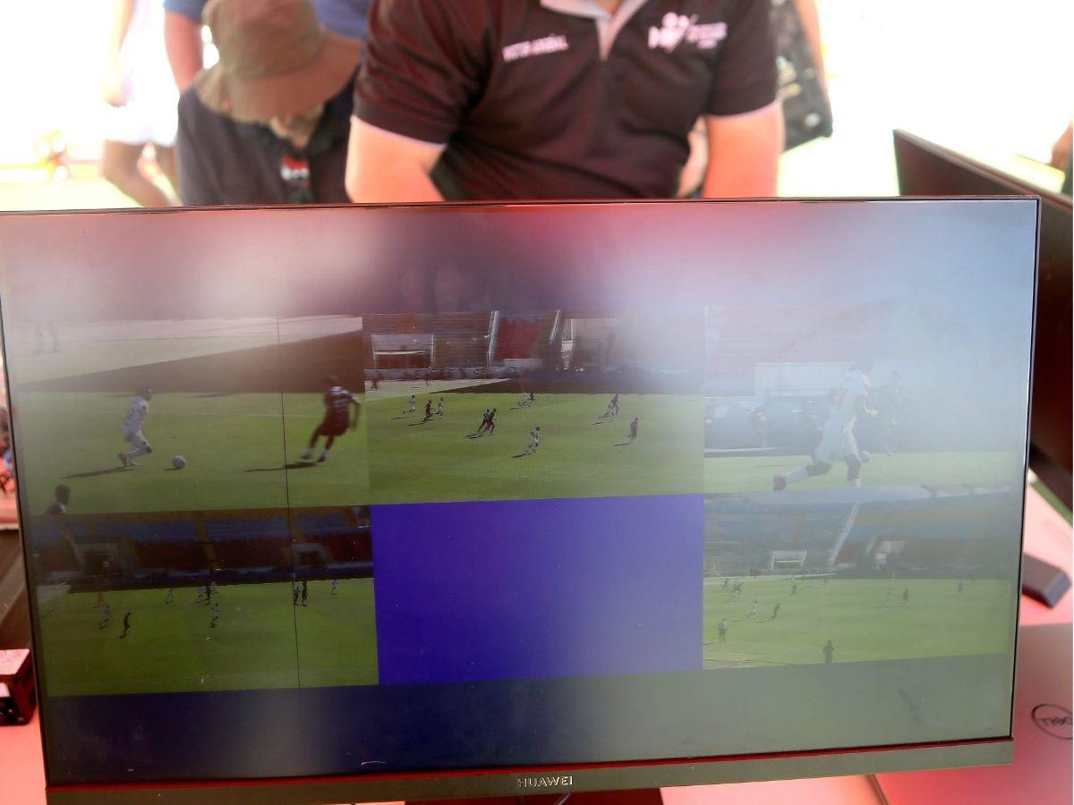 El FVS VAR tendrá un curioso detalle y qué estaba haciendo Espinel: así fue el día dos de pruebas de la herramienta tecnológica