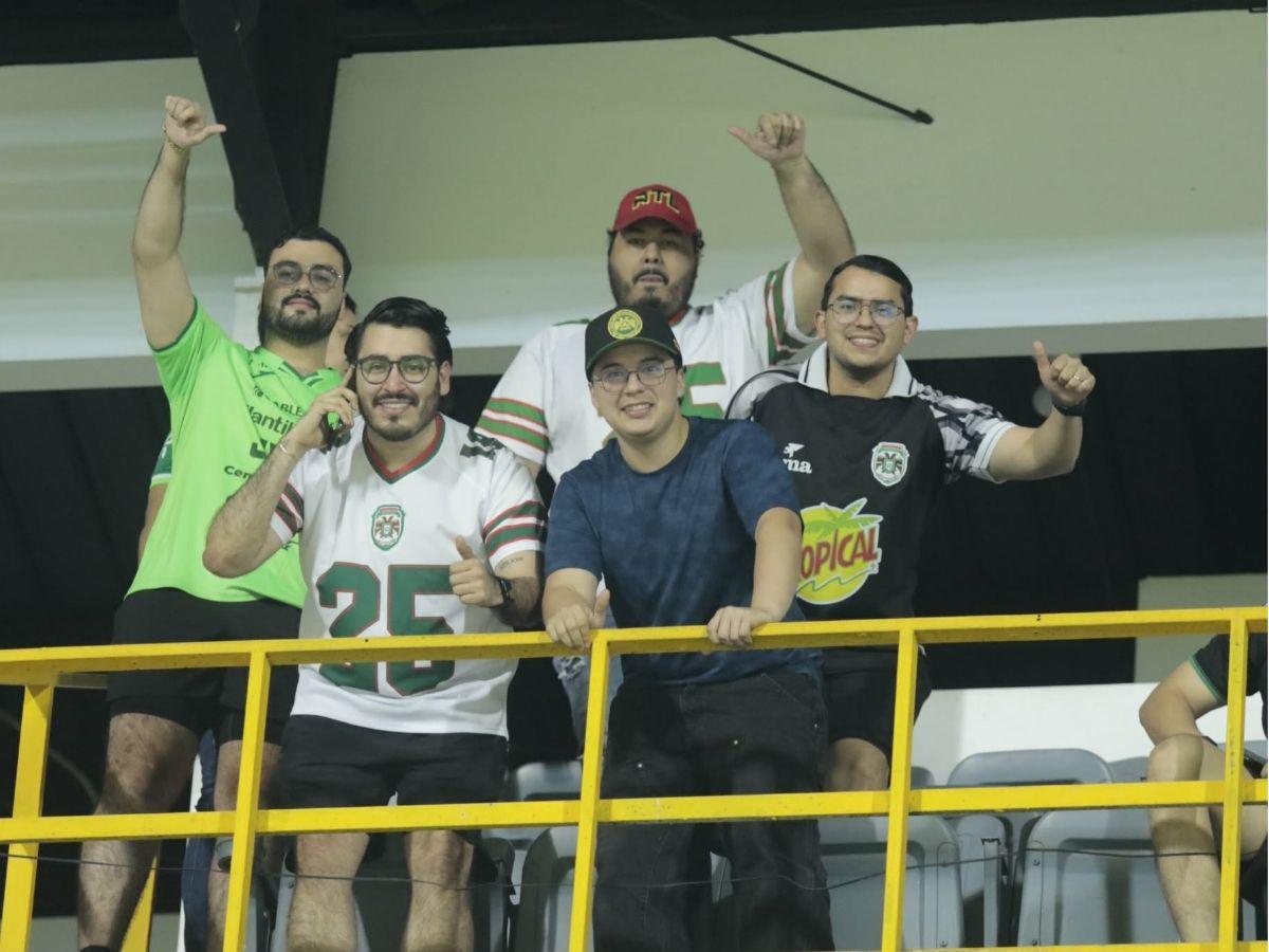 La polémica roja de Armando Castro al Marathón, llanto de futbolista, la mejor atajada del Clausura y tristeza en Marathón
