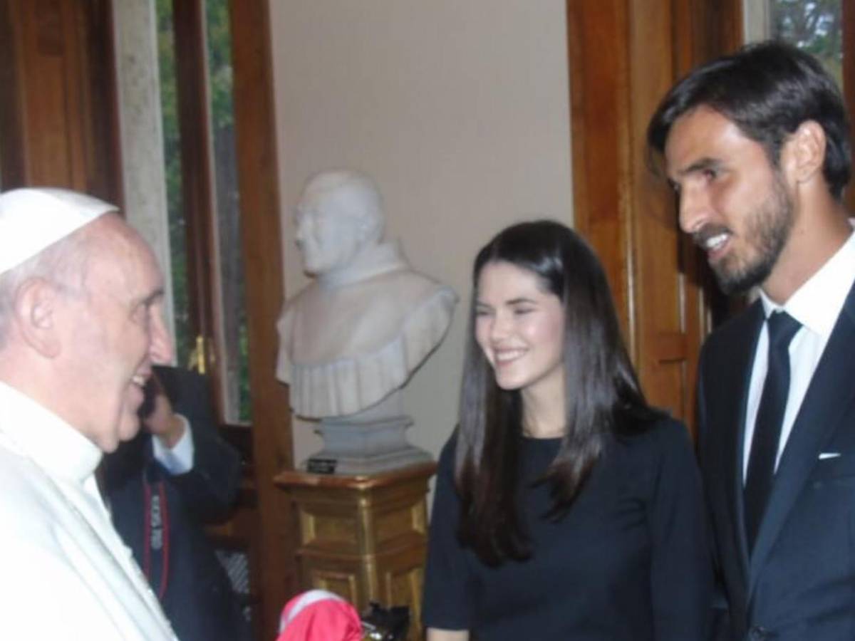 La petición que hizo la esposa de Bryan Ruiz al revelar la enfermedad que sufre: Lloraba enloquecida y gritando