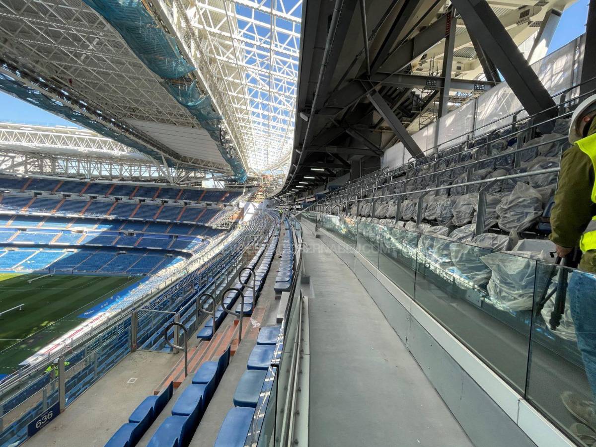 Sale a la luz cuando sería la inauguración del estadio Santiago Bernabéu: otro cambio de césped y nueva grada lateral
