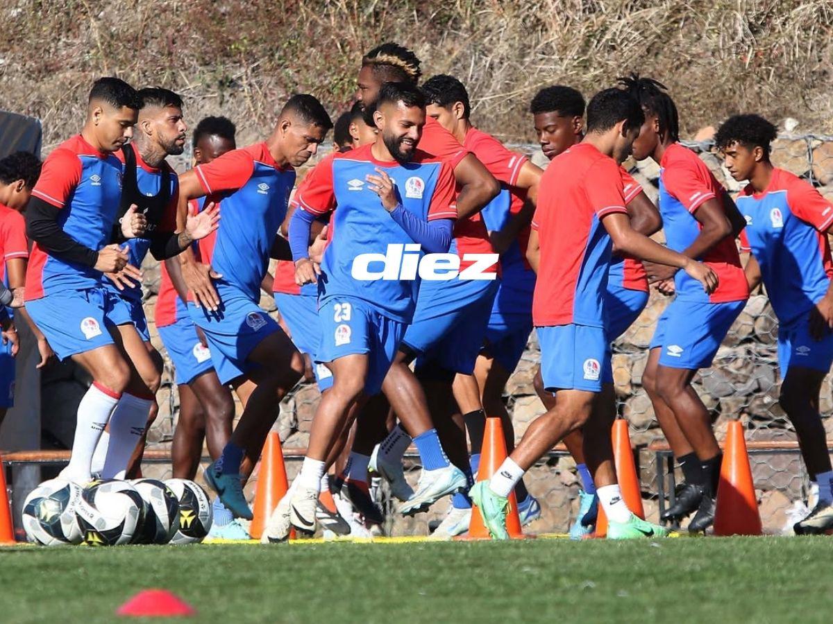 Curioso look en Olimpia, nuevos rostros y Elis a tope: así preparó el Rey de Copas su último entrenamiento previo al debut