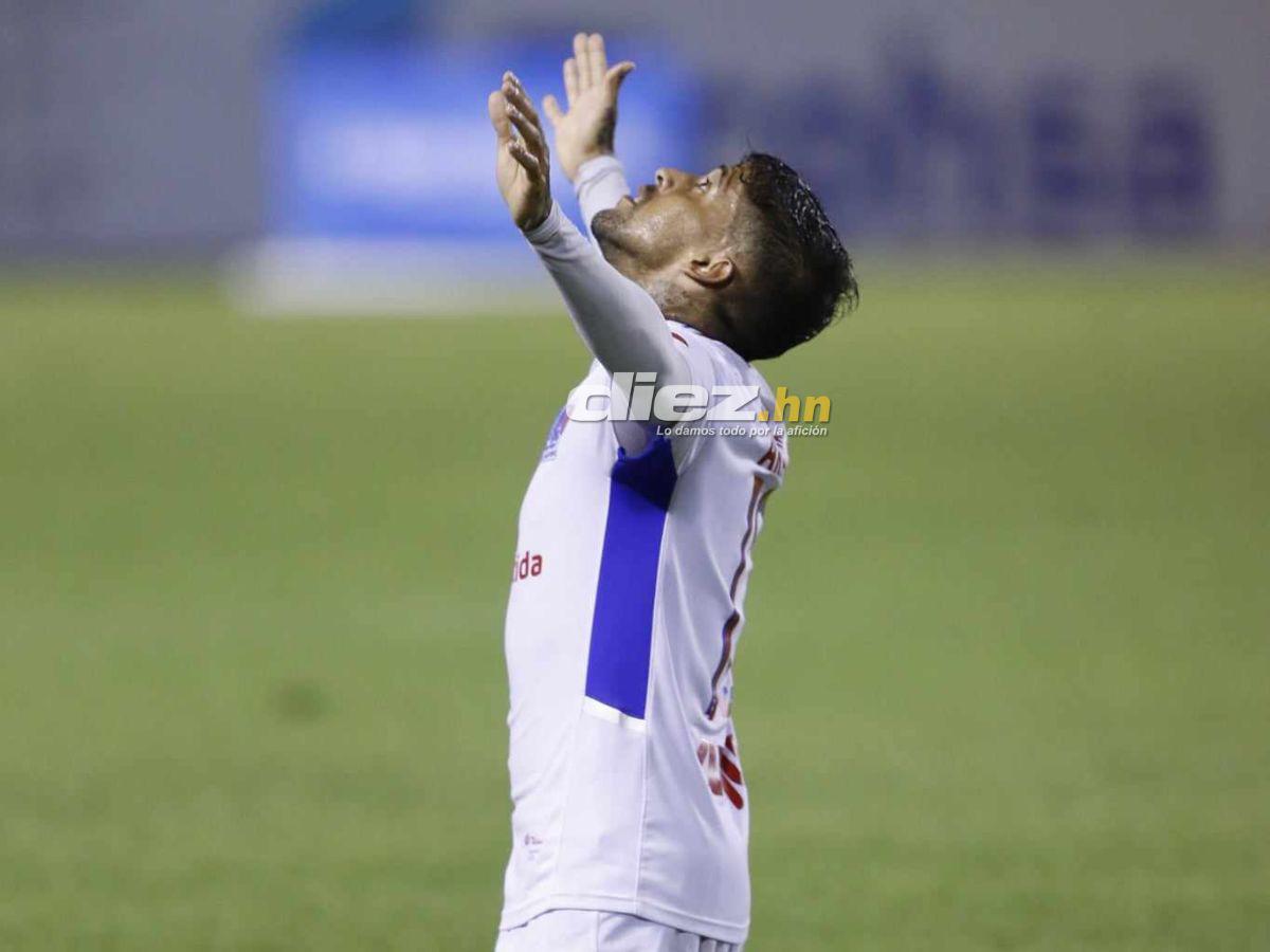 No se vio en TV: Show de “Buba” López contra Olimpia, las bellas chicas del clásico, bronca del DT de Real España y la policía blindó el Olímpico