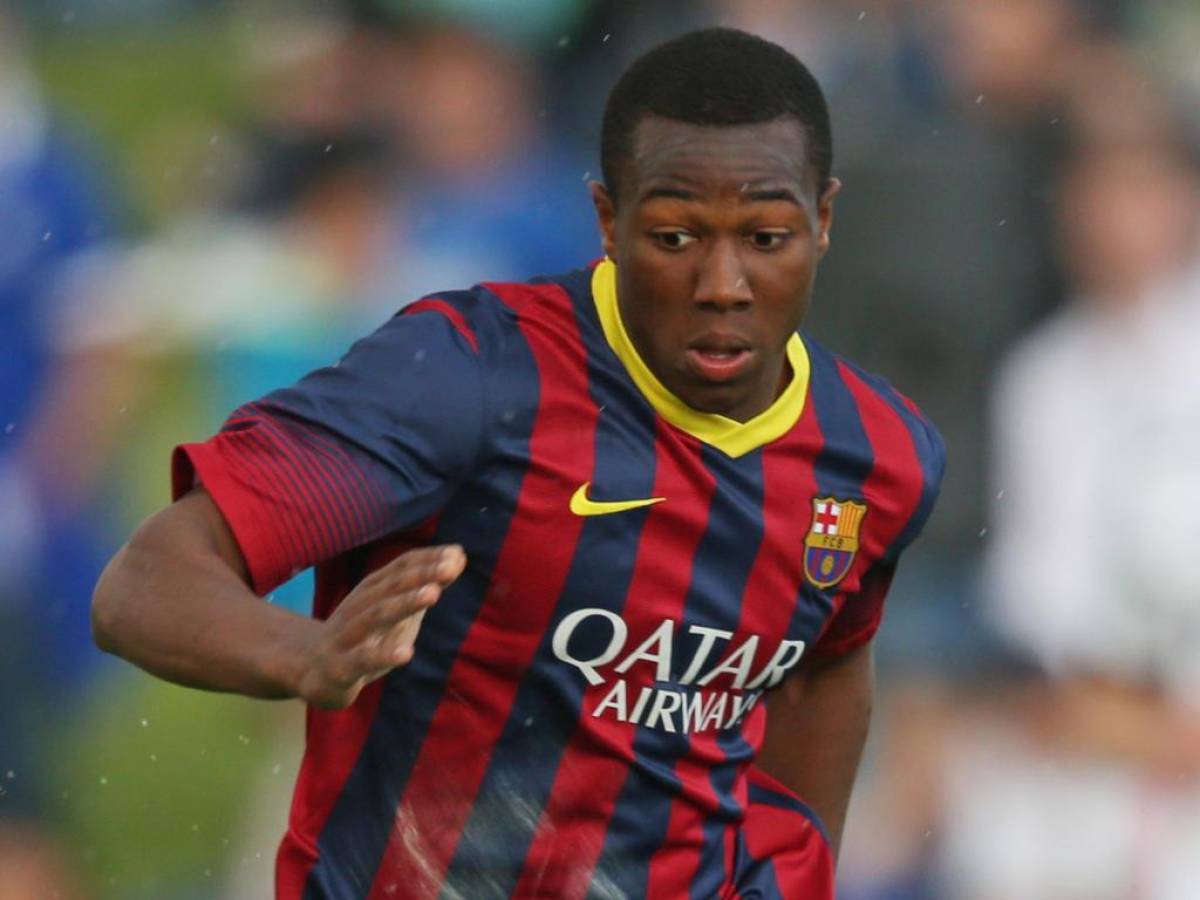 Este era Adama Traoré cuando era jugador del FC Barcelona. En 2015 se fue a Inglaterra.