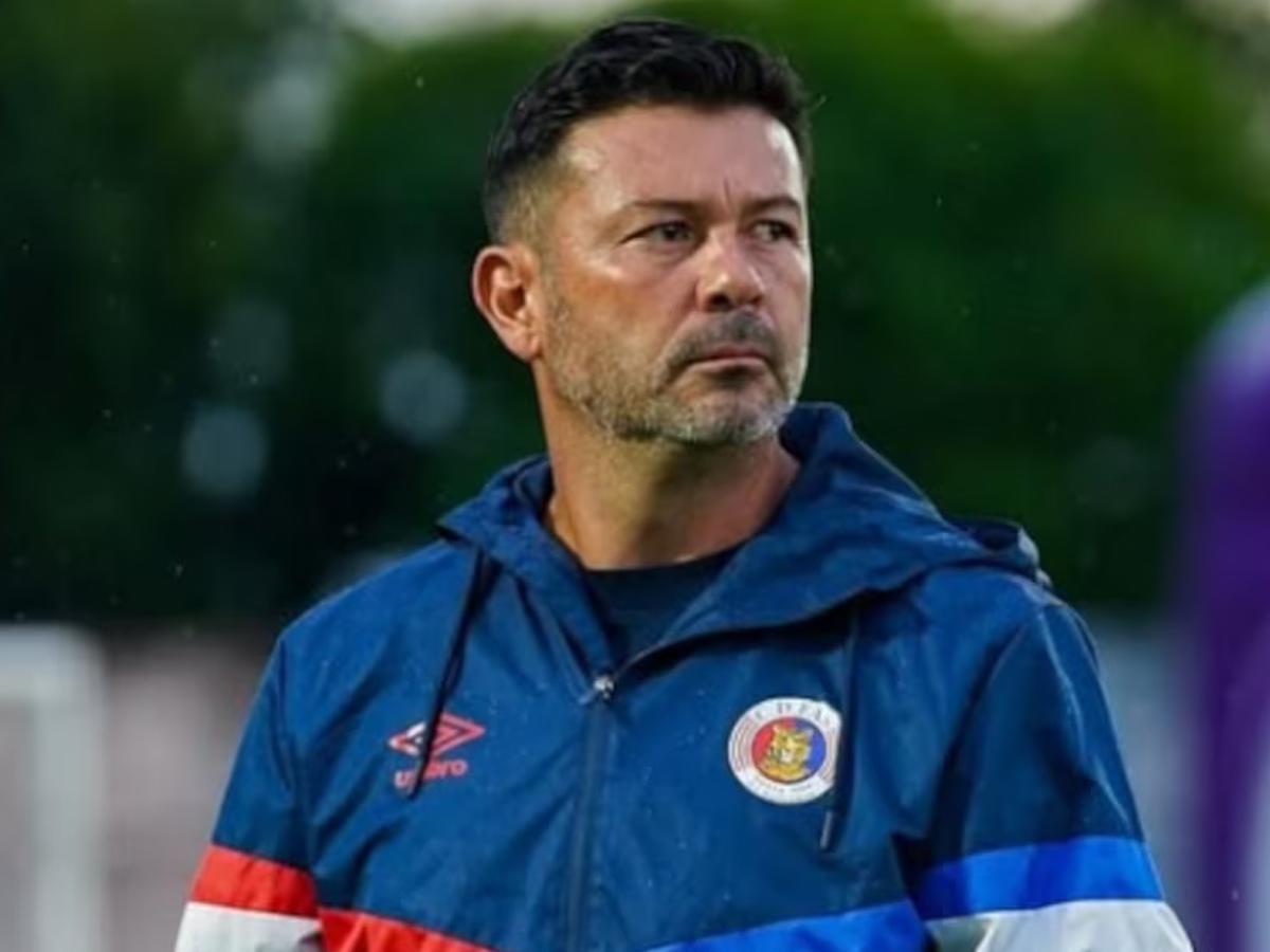 Cambios en los banquillos: Conocé los clubes de Centroamérica que tienen nuevos directores técnicos en 2026