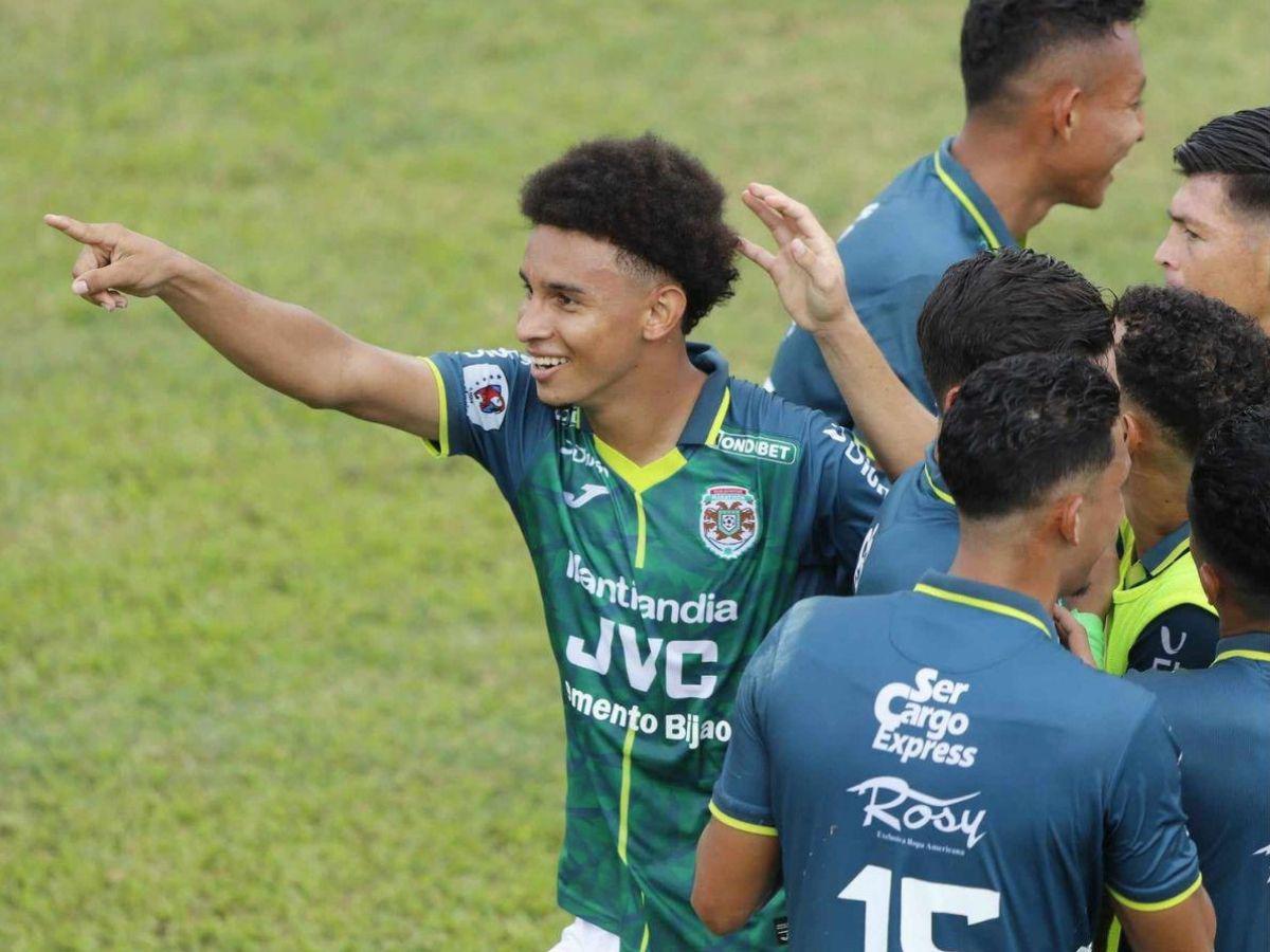 Se rompió los ligamentos cruzados en Marathón y acaricia su regreso: ¿Cuál es la realidad de Javier Arriaga?