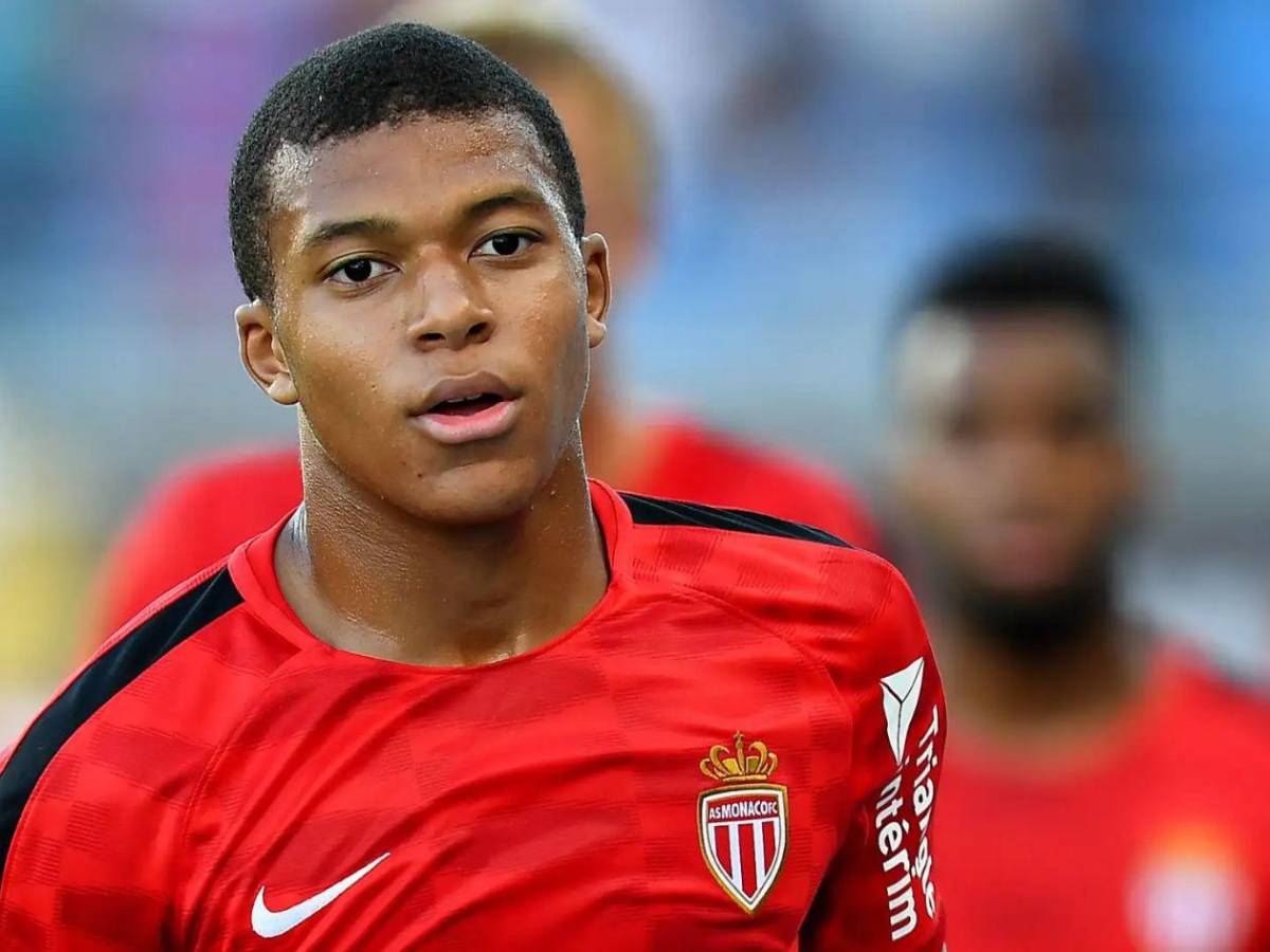 Mbappé revela la historia que pudo cambiar su carrera: Mi madre se enamoró
