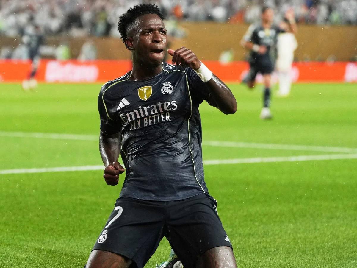 Real Madrid toma contundente decisión si Vinicius no renueva contrato: lo venderán por 250 millones y tienen su reemplazo