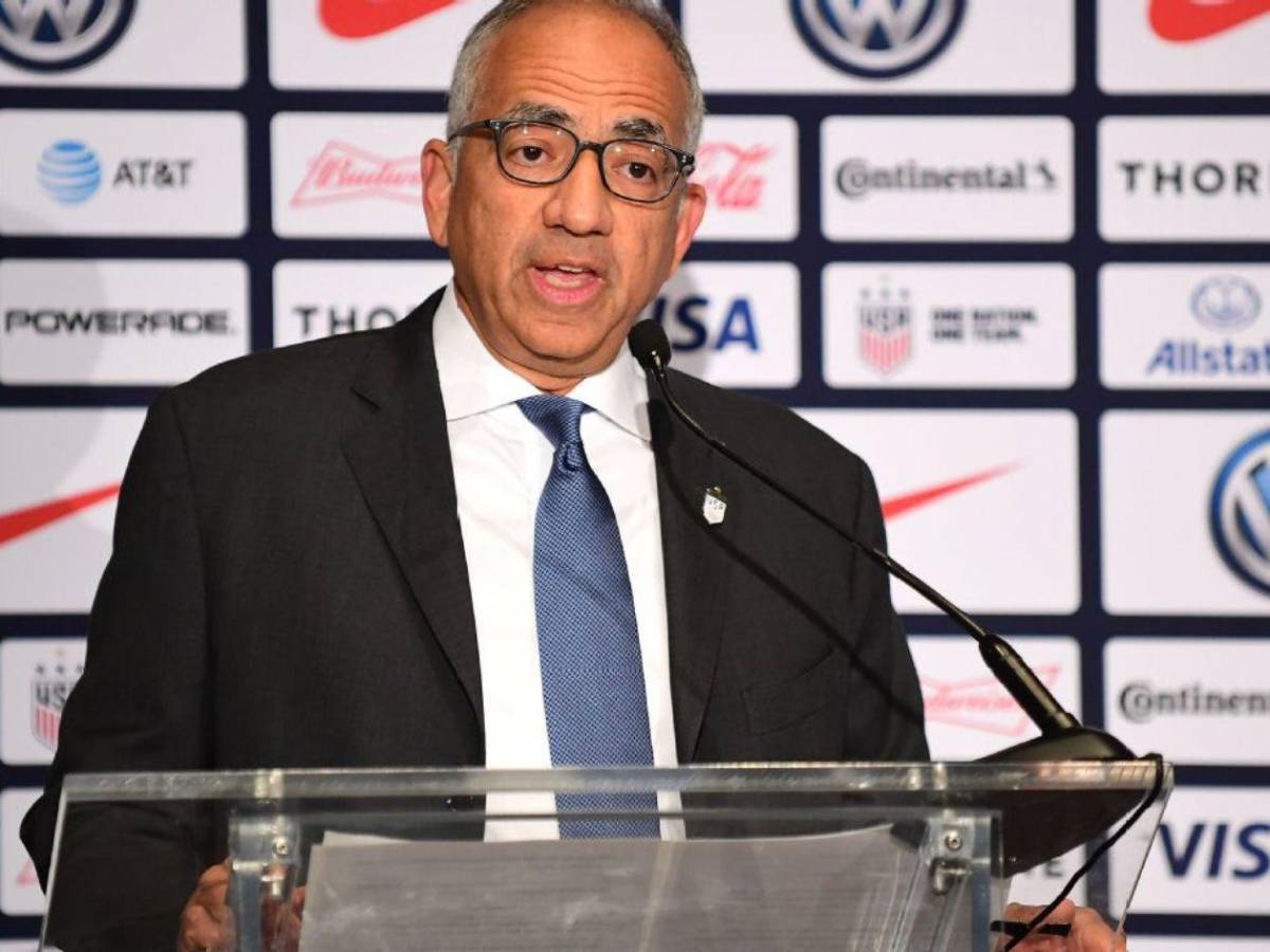 Duro revés a Infantino: su mano derecha renuncia y suelta la bomba; Mal acuerdo