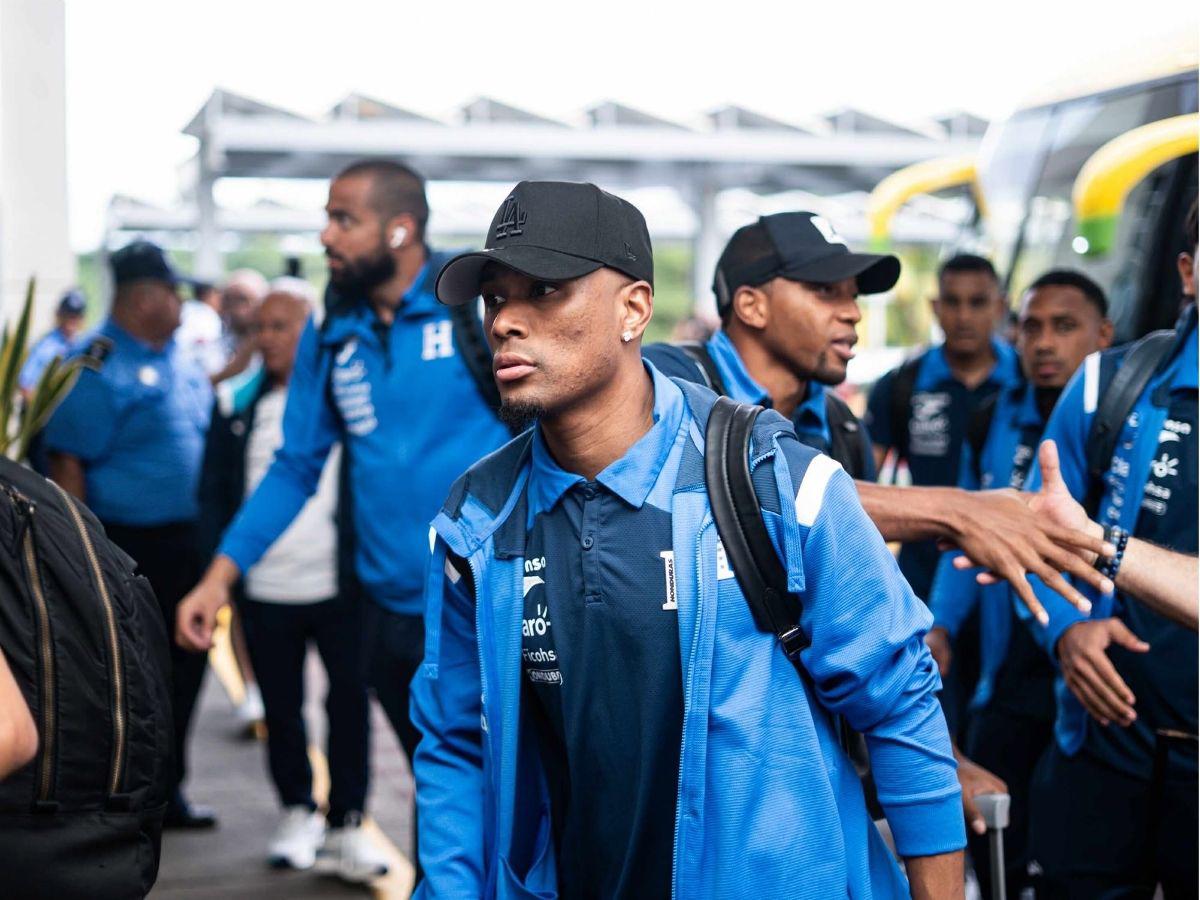 ¡Arde la Eliminatoria! Pancarta picante, jugador de Panamá es bajado por la Interpol; Palma y Arriaga son sorprendidos