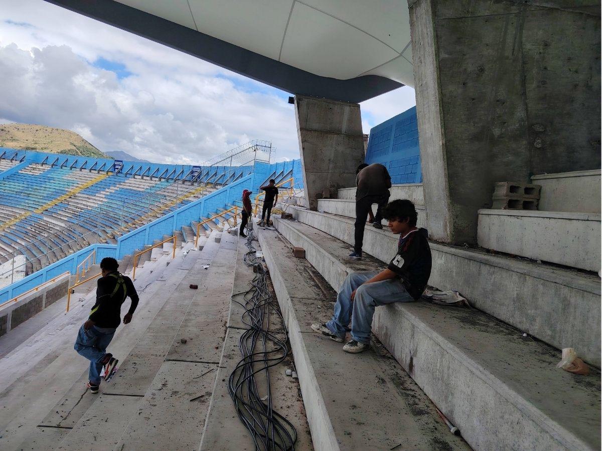 ¡Adiós a la oscuridad! Condepor pone en marcha la instalación de las modernas luces LED en el Estadio Nacional Chelato Uclés