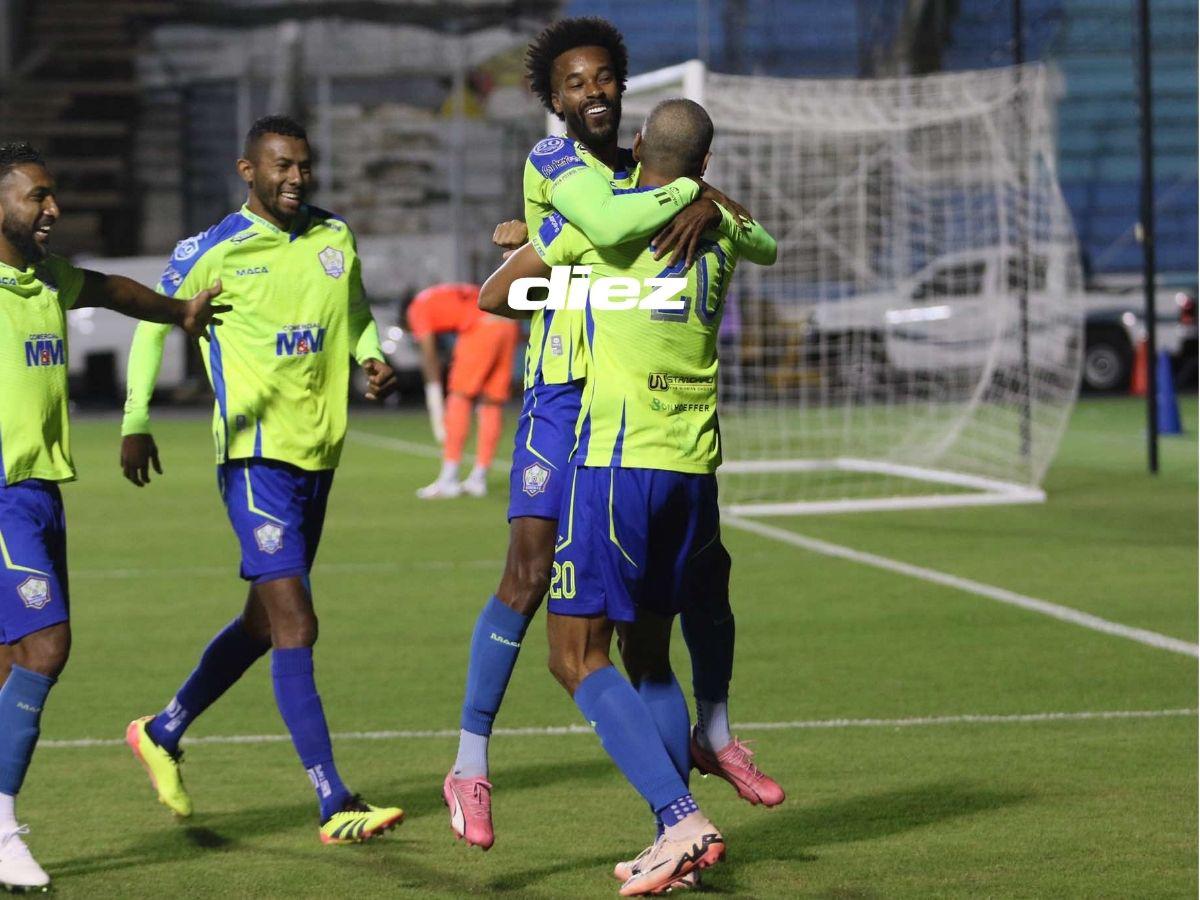 EN FOTOS: Bronca con Melissa Pastrana, presidente de club de Liga Nacional se robó el show y periodista fue sorprendido