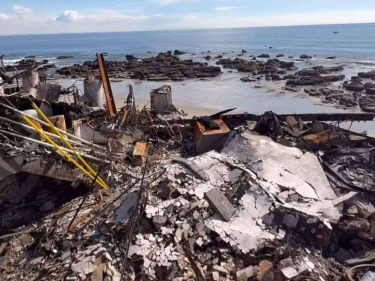 Las devastadoras imágenes de cómo quedó la casa de Carlos Vela tras los incendios en Los Ángeles y el duro mensaje