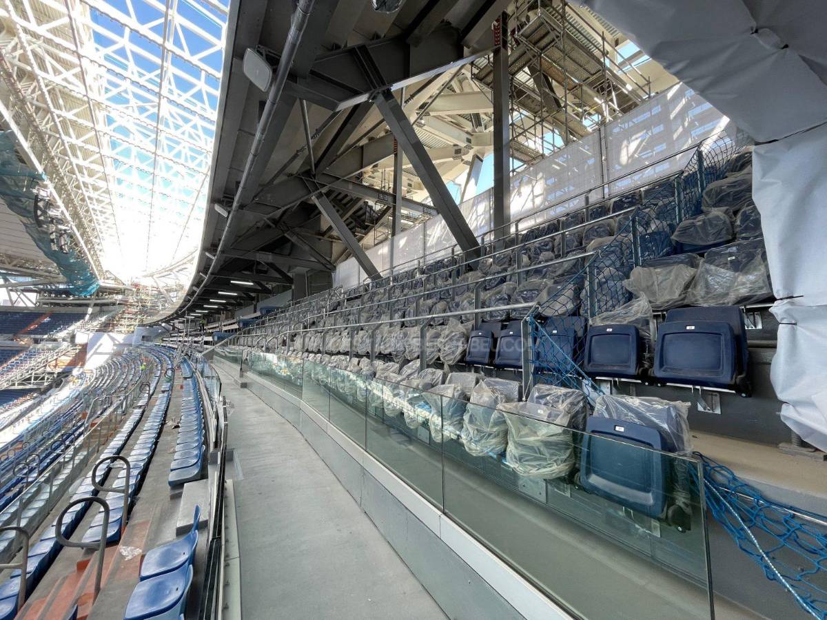 Sale a la luz cuando sería la inauguración del estadio Santiago Bernabéu: otro cambio de césped y nueva grada lateral
