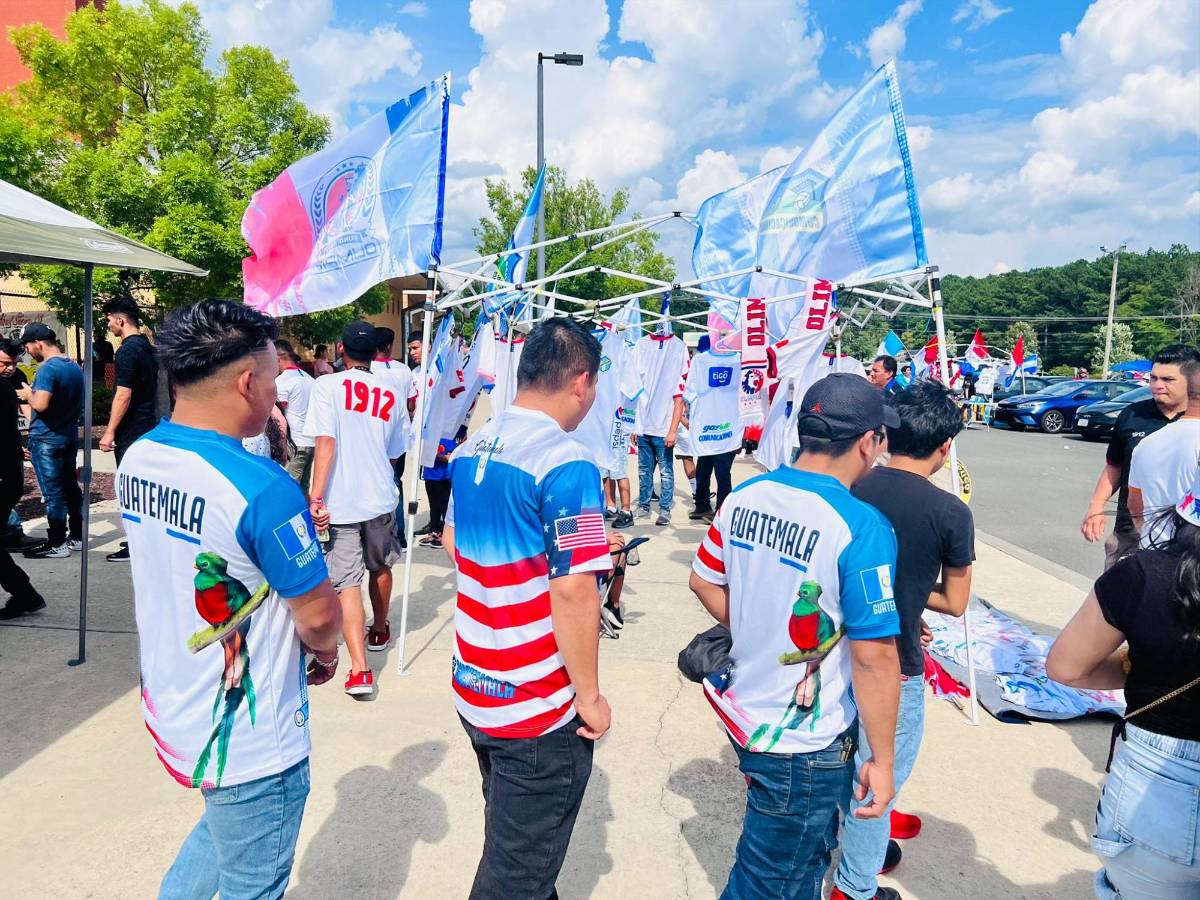 Belleza hondureña invade el Memorial Stadium de Durham para presenciar el amistoso Olimpia vs Comunicaciones