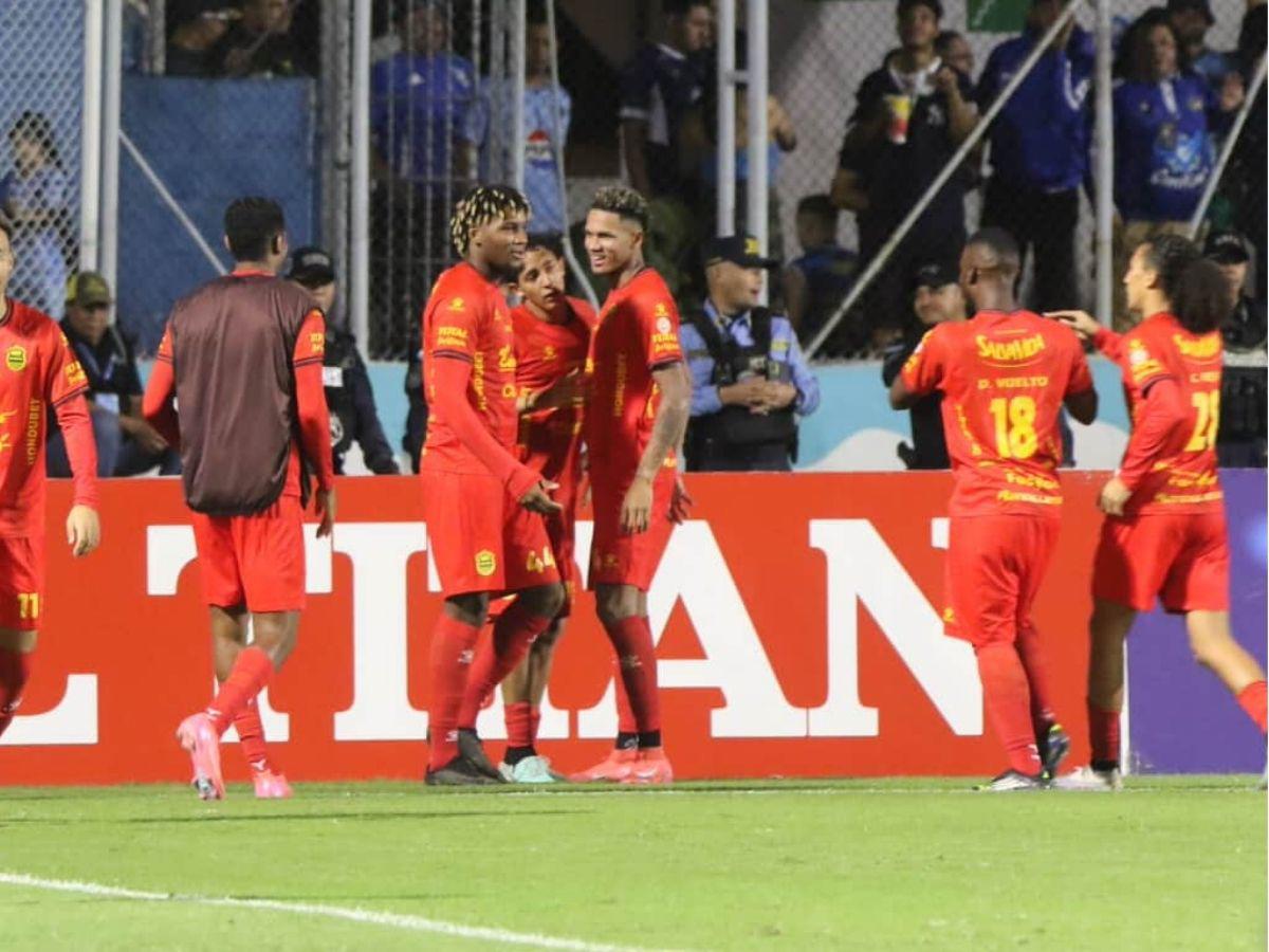 ¡Bailada al Motagua! Las imágenes de la humillante derrota del Ciclón ante Real España en el Nacional