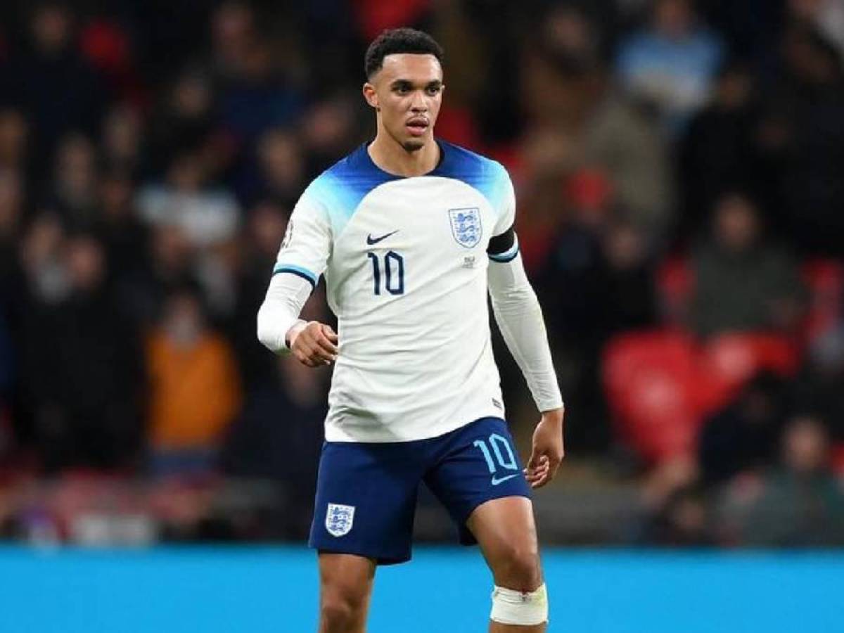 El calvario que vive futbolista del Liverpool por recibir acoso de una mujer: “Envía fotos obscenas”