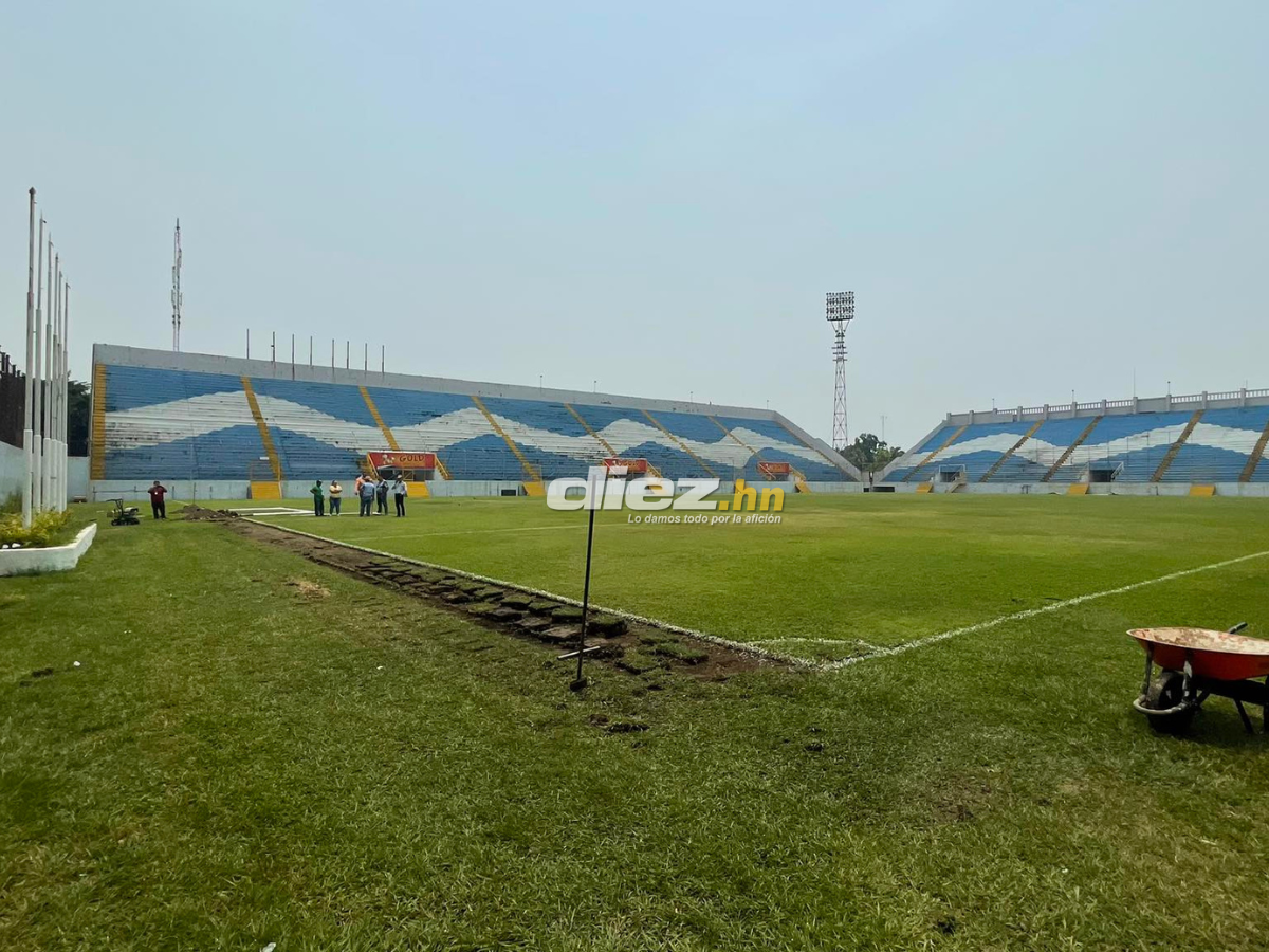 Adiós a la pesadilla: El Estadio Morazán se despide de la grama vieja para instalar engramillado de primer mundo