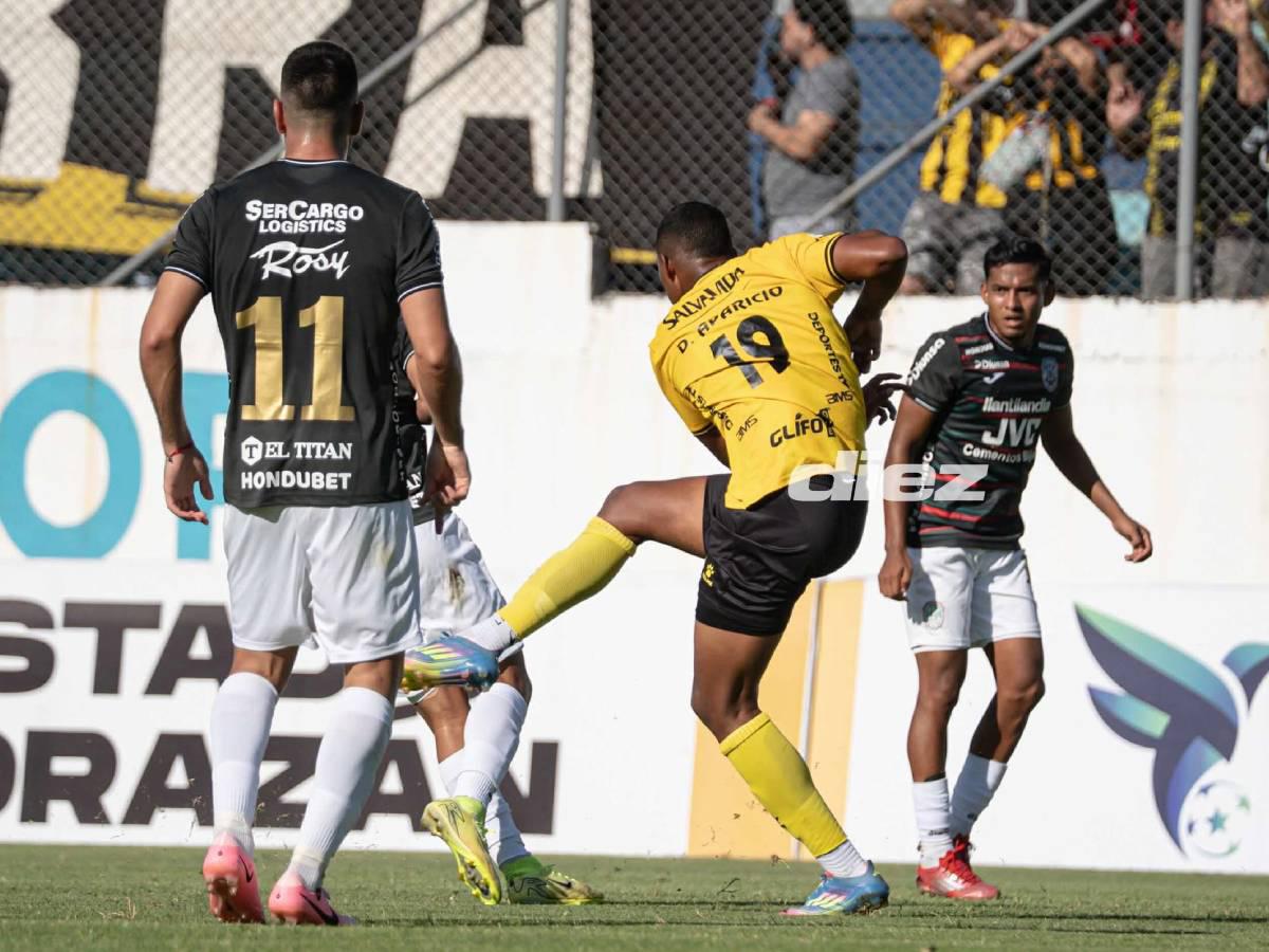 El horror arbitral, bronca de Lavallén y la celebración de Real España tras vencer a Marathón; ¿por qué no jugó Dixon Ramírez?