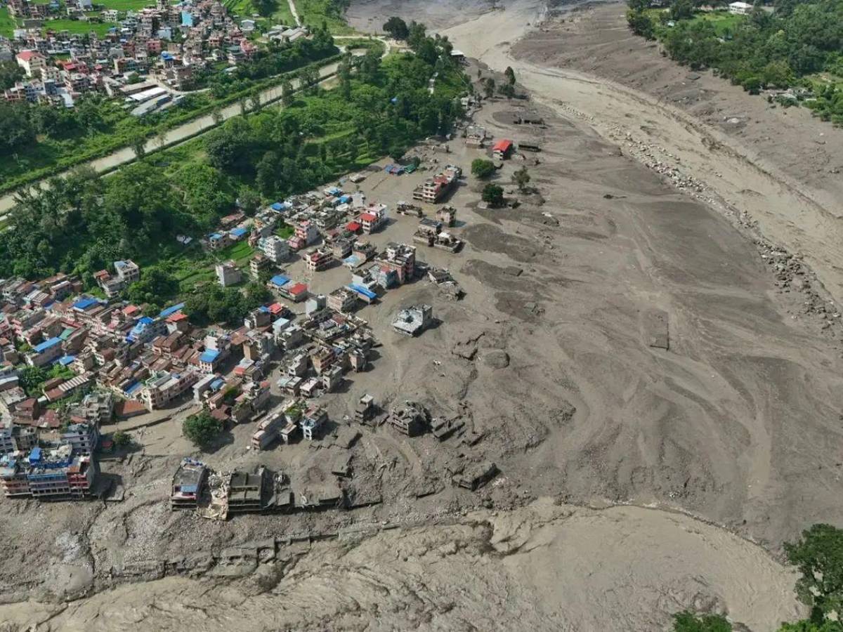 Así quedó Nepal tras terrible inundación: 55 muertos y cientos de desaparecidos