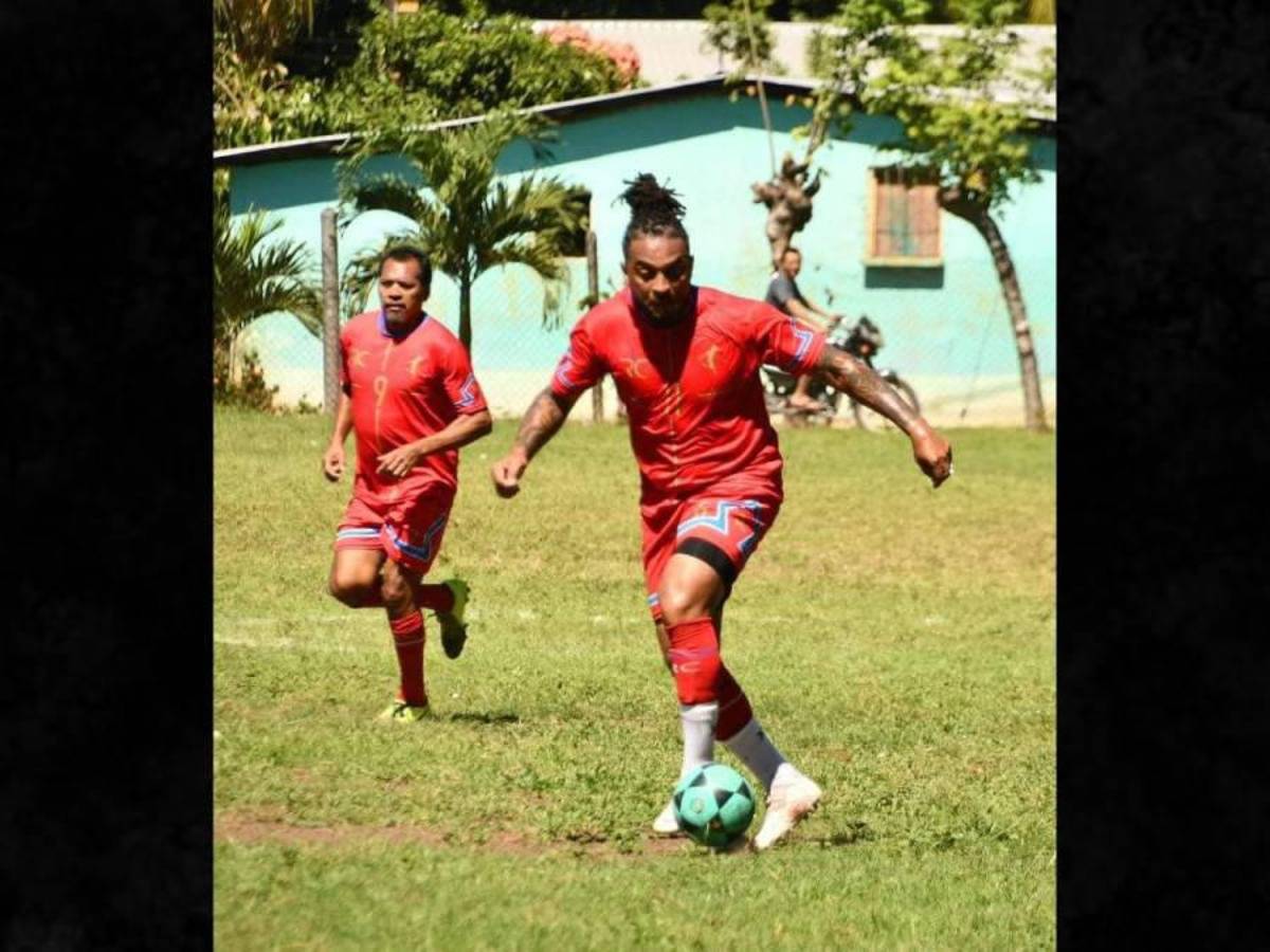 Bicampeón en Honduras y suspendido de por vida: así es la nueva vida de “El Pando” Ramírez, exfutbolista guatemalteco