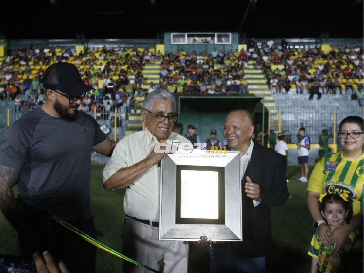 Histórico: Parrillas One inaugura bajo tremendo ambientazo la luz artificial en el Estadio Luis Girón en la Liga de Ascenso