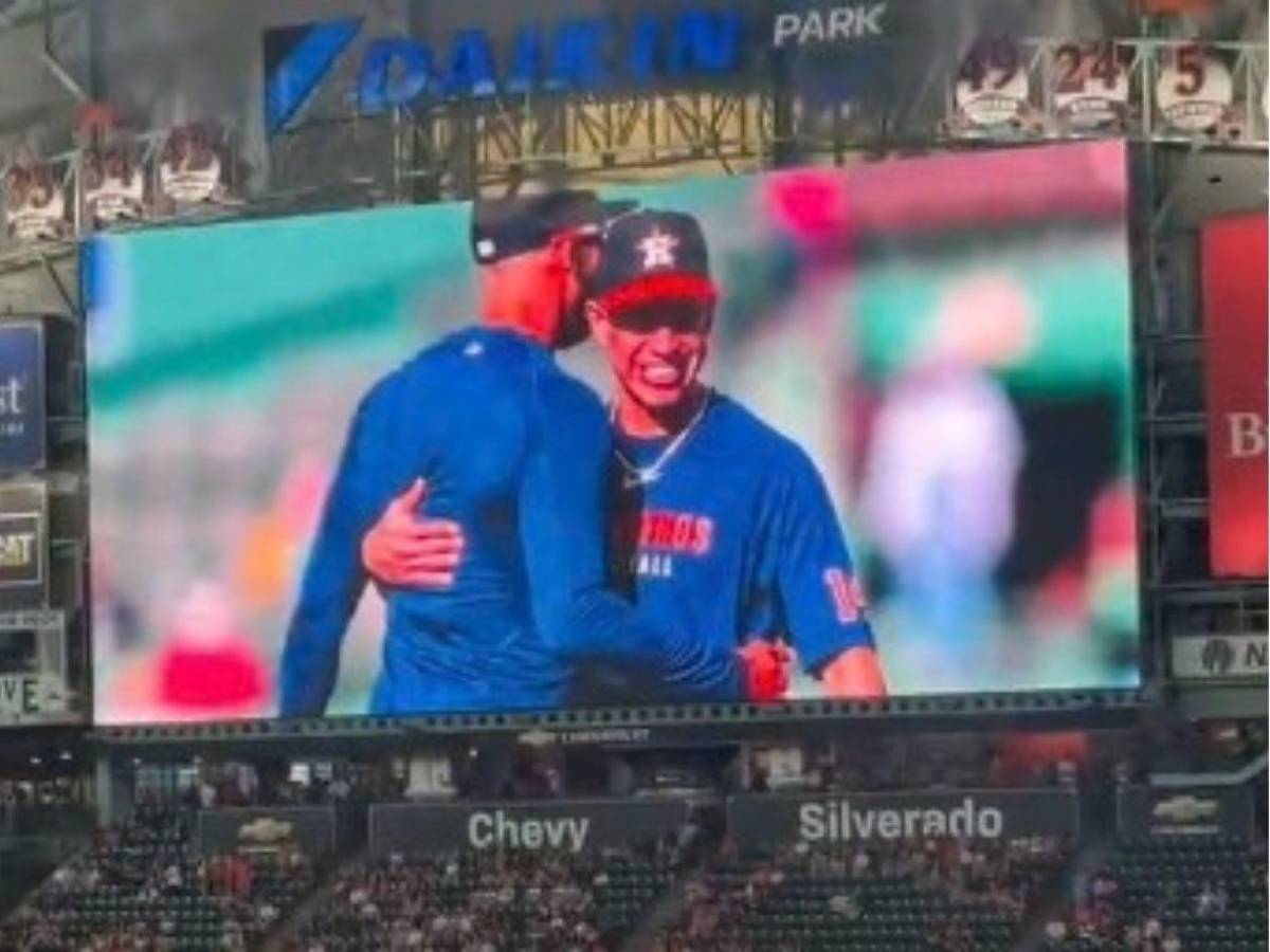 ¡En pantalla gigante! Mauricio Dubón y su descomunal ovación en su regreso a Houston