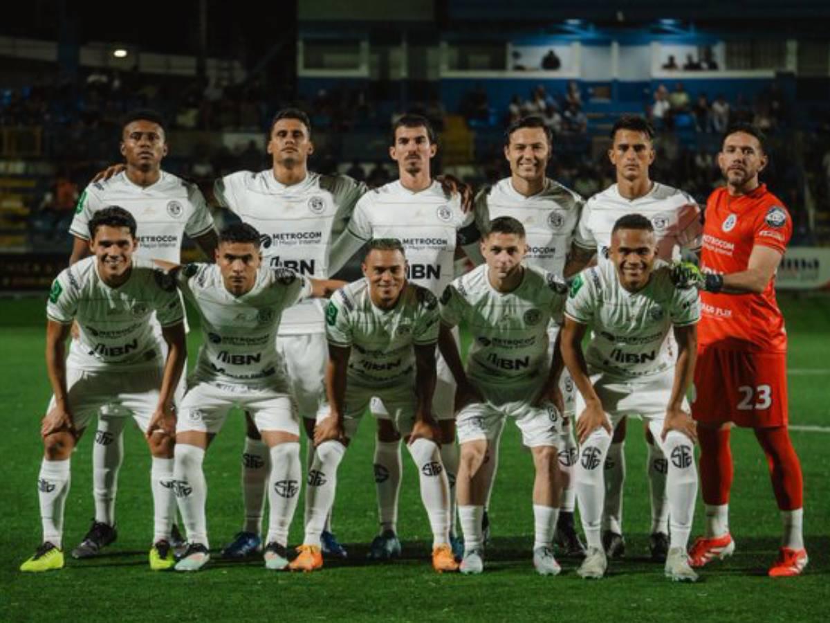 Carlos Pineda sufre su primer revés en Costa Rica: Sporting FC suma su tercera derrota y son los peores del Apertura 2025