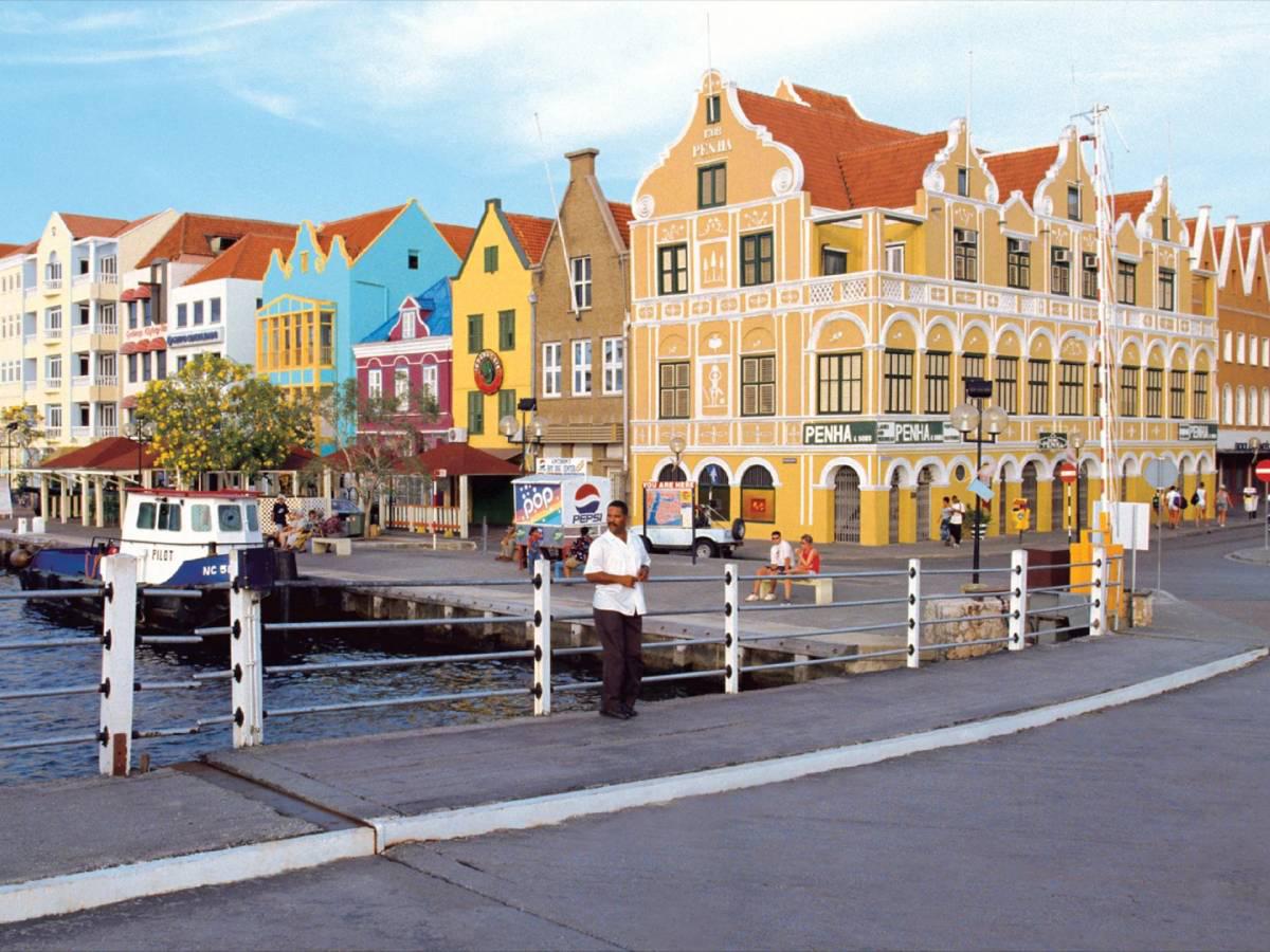 Con estilo europeo: así es la ciudad donde Honduras debutará en la eliminatoria; ¿por qué jugarán en Curazao y no en Haití?