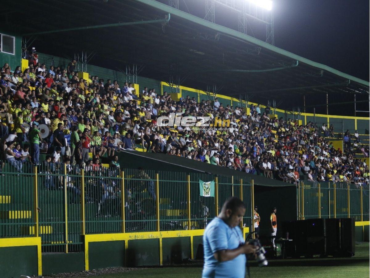 Histórico: Parrillas One inaugura bajo tremendo ambientazo la luz artificial en el Estadio Luis Girón en la Liga de Ascenso
