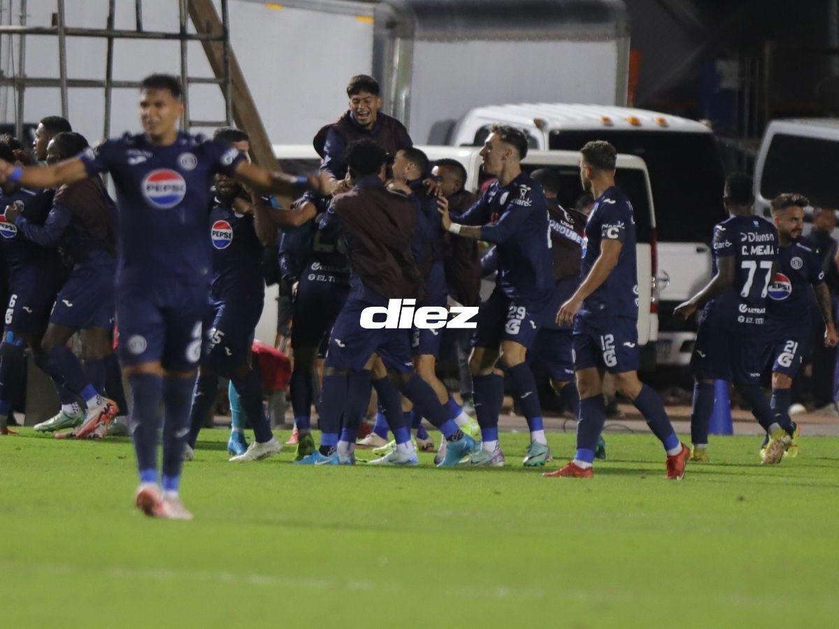 No se vio en TV: Llanto de jugador de Olimpia, integrante de Motagua desató la bronca y adiós especial de Troglio