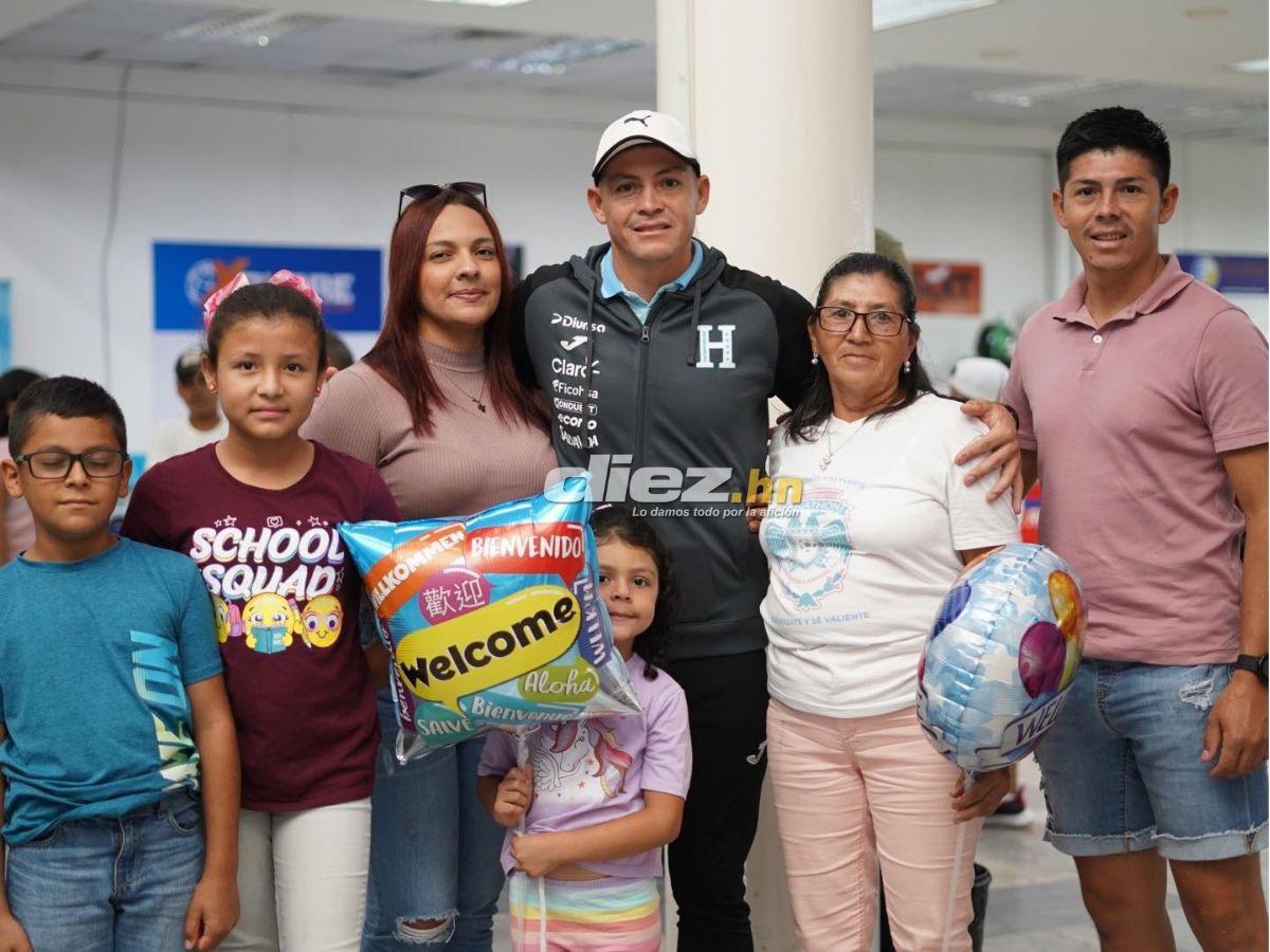 Honduras regresó tras debutar en la Eliminatoria: la sorpresa que recibió el Chelito Martínez y el furor en el Villeda Morales