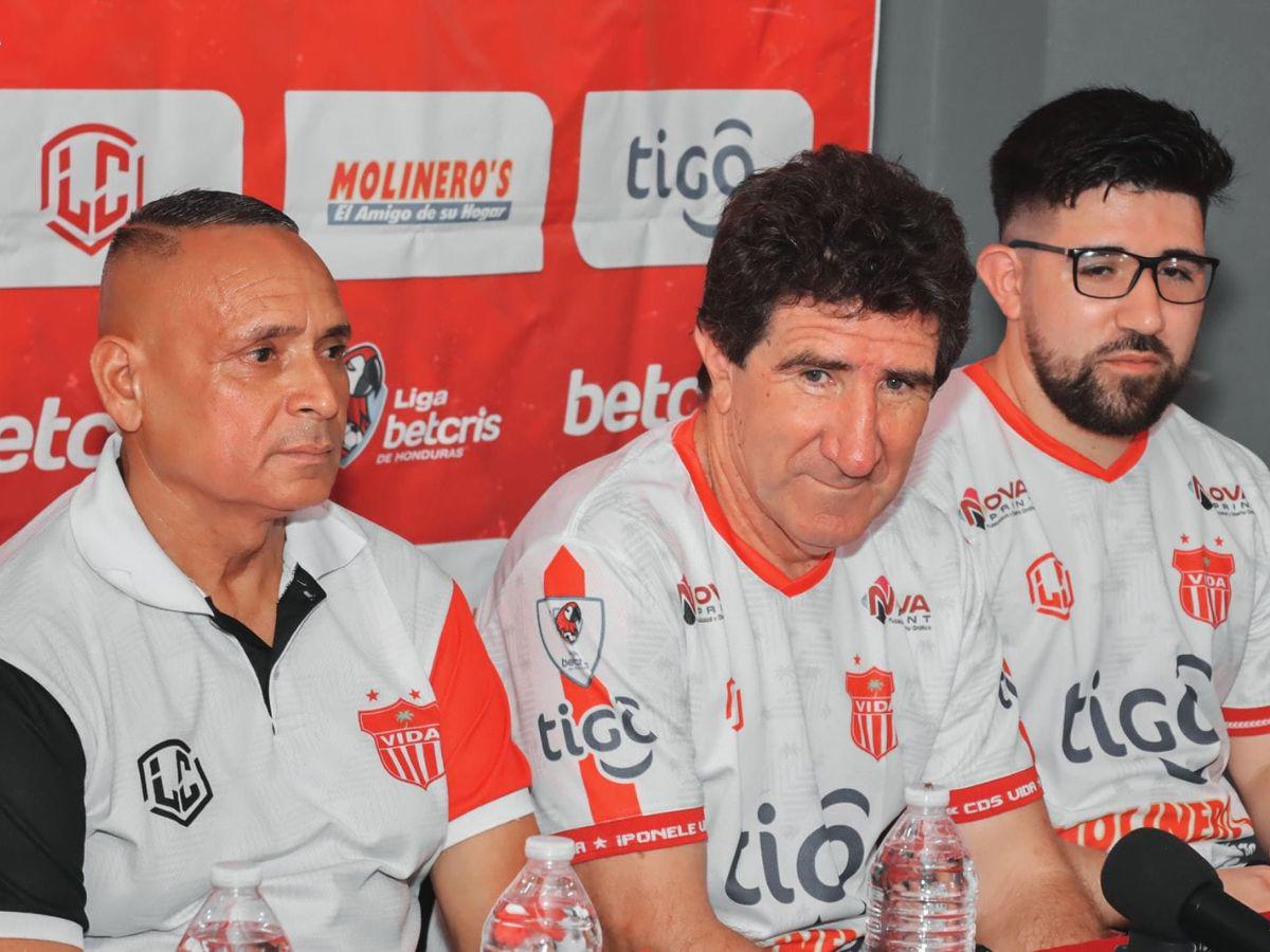 ¡El León de Formosa regresó! Héctor Vargas fue presentado oficialmente como nuevo entrenador del Vida