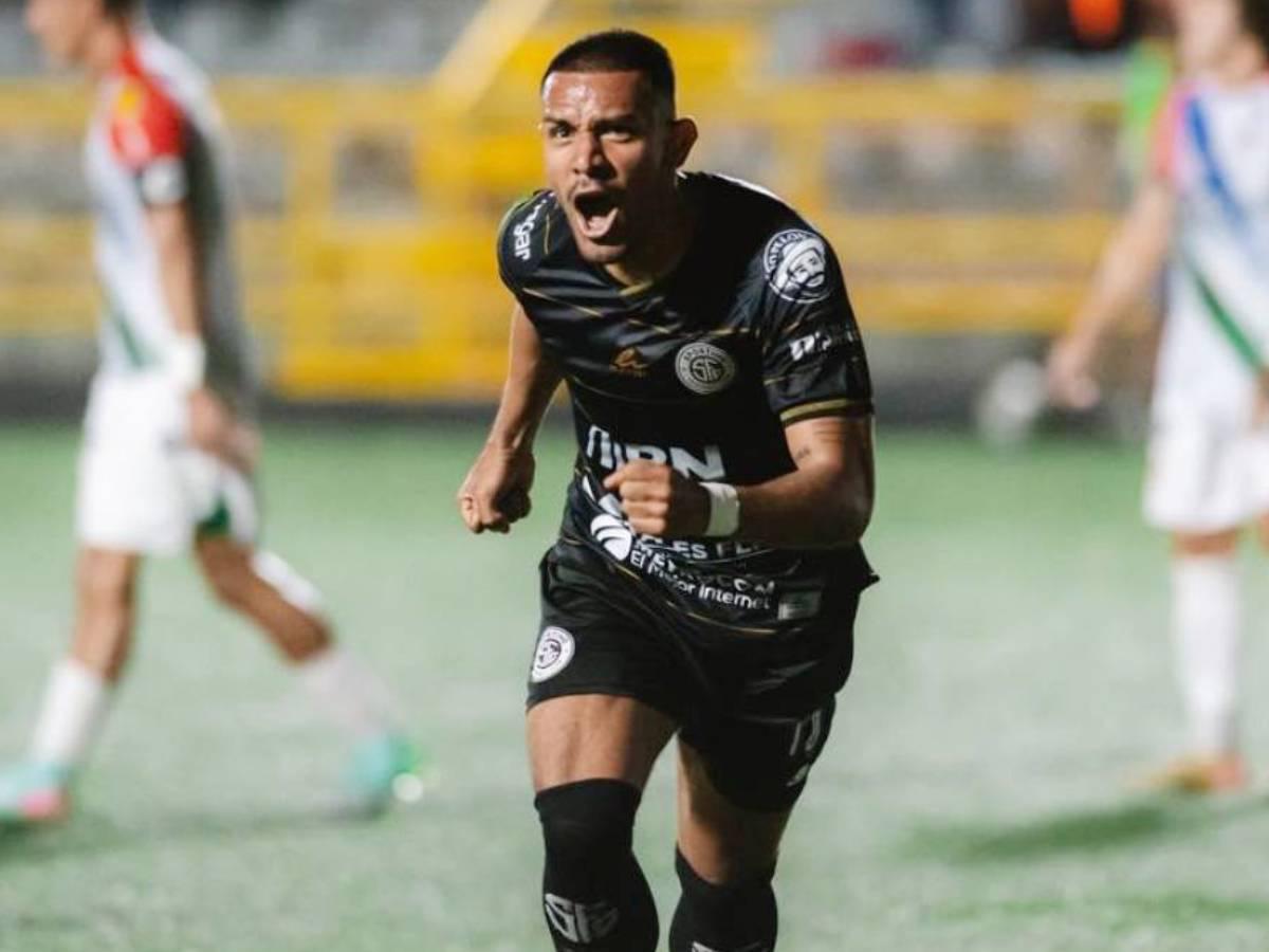 ¡Decisión final! Alejandro Reyes define su situación luego de terminar la temporada en Costa Rica