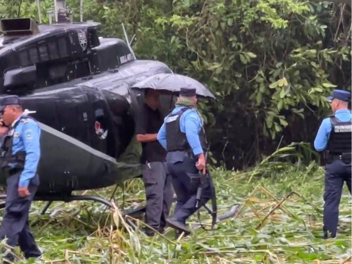 Helicóptero donde viajaba la presidenta Xiomara Castro aterriza de emergencia en una zona boscosa de Honduras