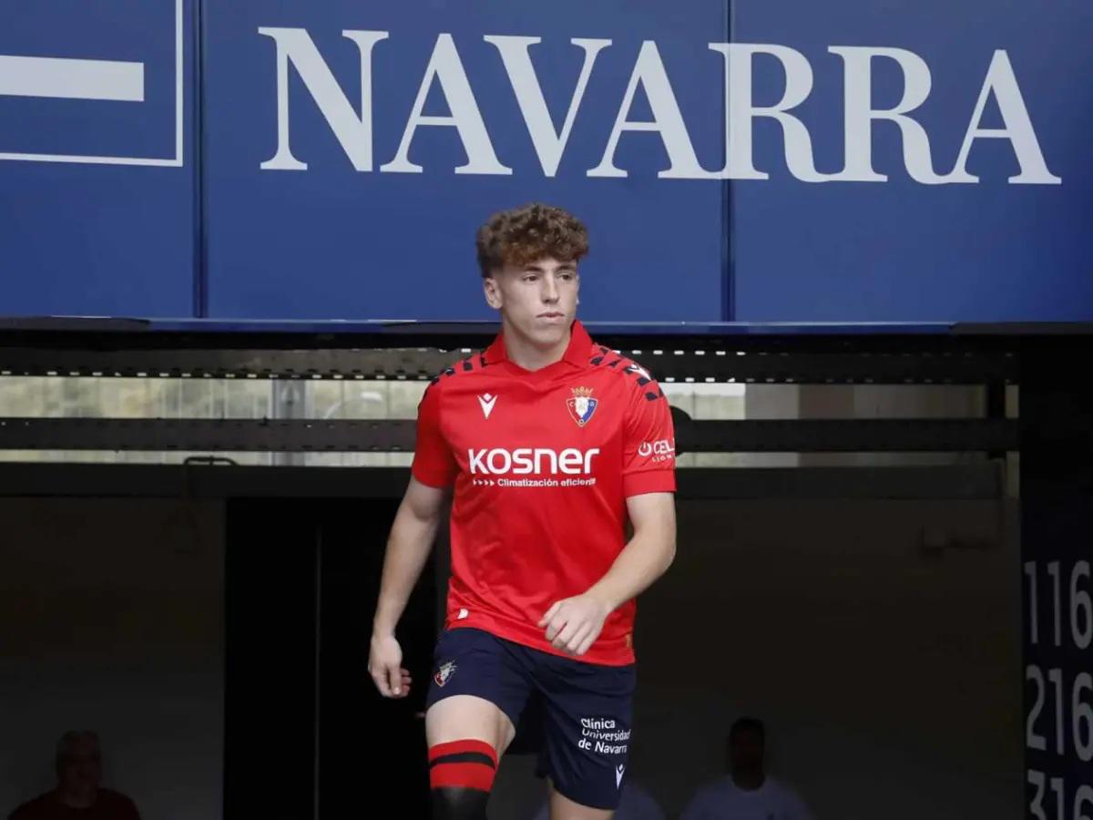 Barcelona quiere fichar a jugador del Real Madrid: Arbeloa queda desorientado y toma esta decisión ¡Ya brilla con España!