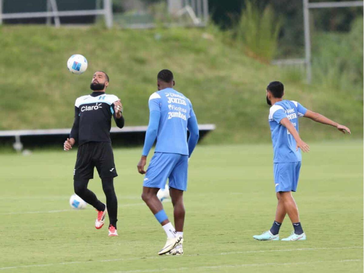 Hermosa bebé le robó el corazón a Alexy Vega y ambientazo en el CAR: Así fue el último entreno de la Selección de Honduras