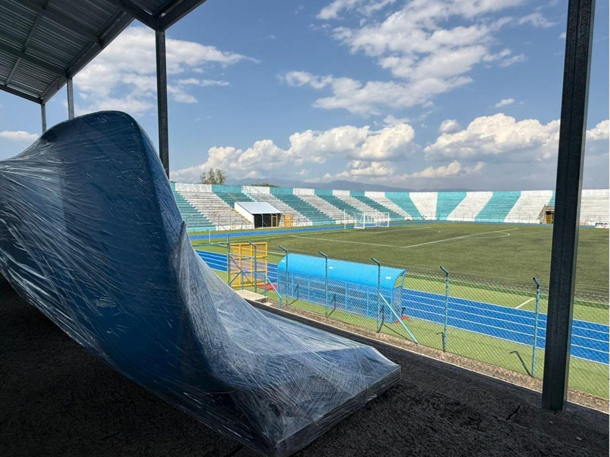 ¡Génesis PN embellece su casa! Instalan butacas nuevas en el Estadio Roberto Suazo Córdova