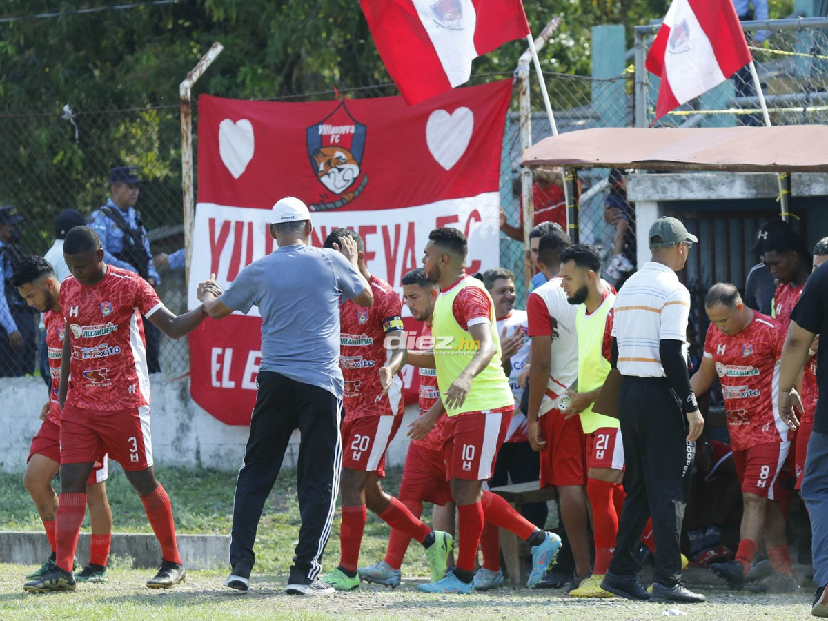 Dolor y lágrimas en el descenso histórico del Deportes Savio, festejo del Villanueva FC y la locura en el Estadio José Adrián Cruz