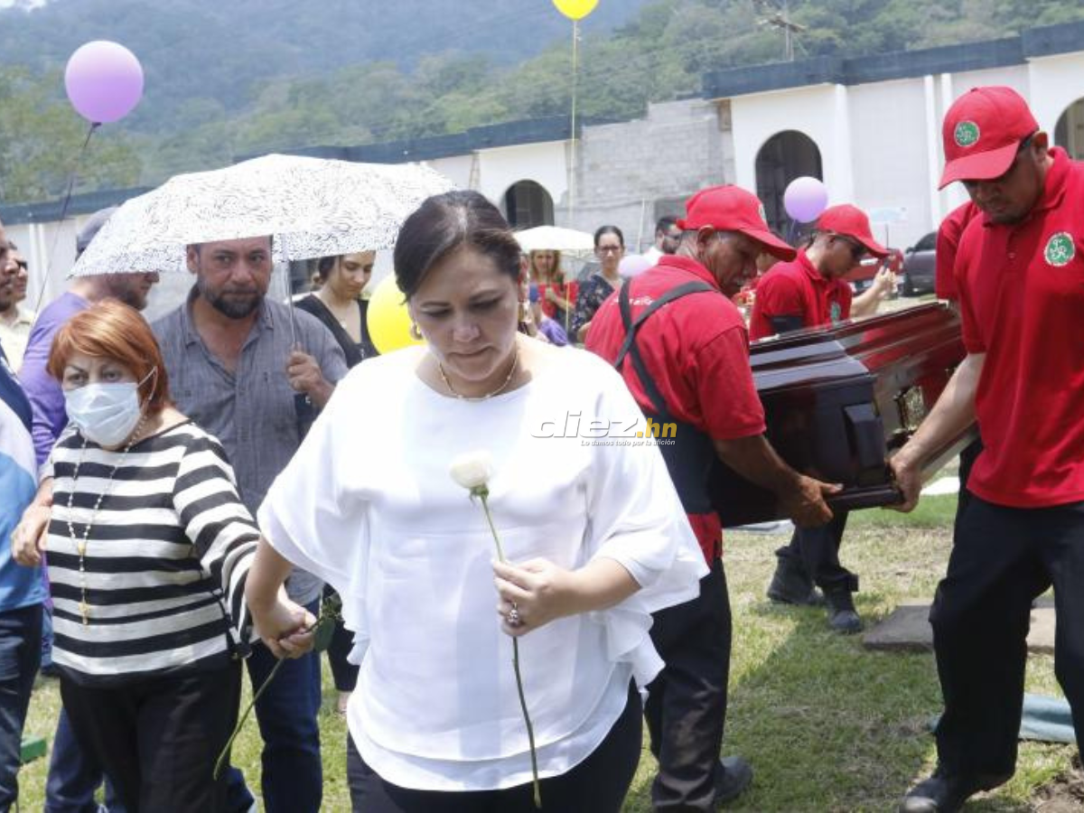 ¡Hasta pronto! Con mucho dolor y llanto Honduras se despide del extécnico Néstor Matamala