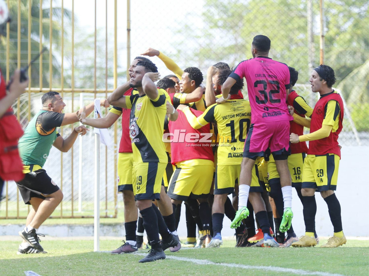La locura total del Génesis campeón, el llanto de Reynaldo Tilguath y la emotiva oración del niño recogepelotas del Platense