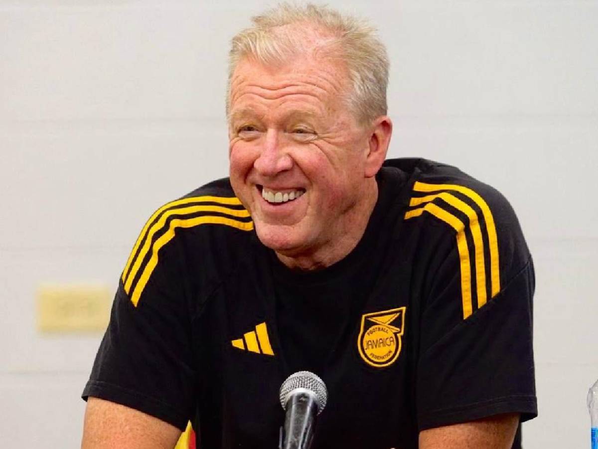 Giro inesperado: Técnico renunció a pesar de estar en el repechaje al Mundial 2026