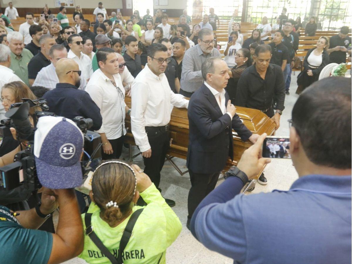 ¡Llanto, dolor y lágrimas! Así fue la triste misa de cuerpo presente de Orinson Amaya, presidente del Marathón