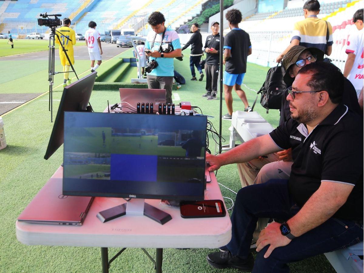 El FVS VAR tendrá un curioso detalle y qué estaba haciendo Espinel: así fue el día dos de pruebas de la herramienta tecnológica