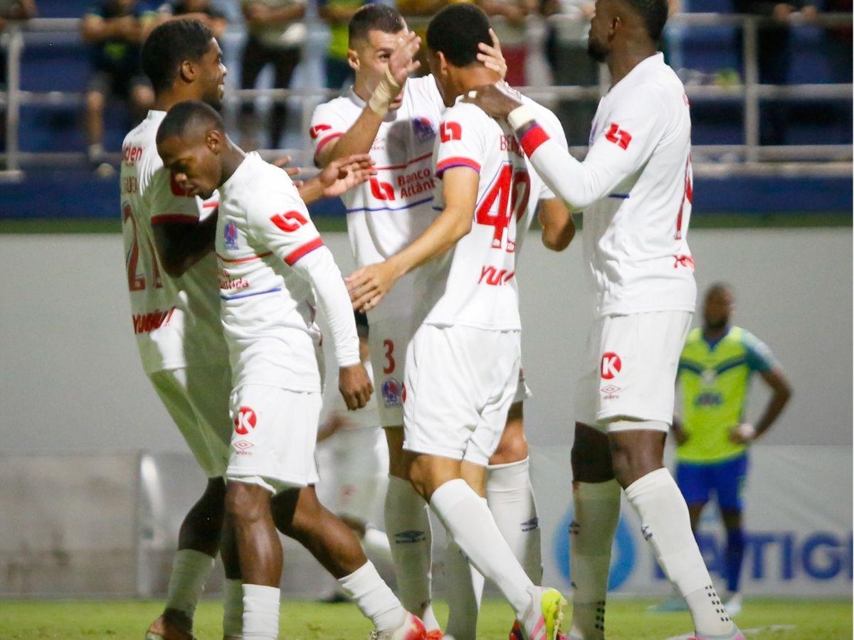 ¡Con una sorpresa y dos bajas! Así sería el 11 titular de Olimpia ante Real España en el inicio de la triangular del Apertura