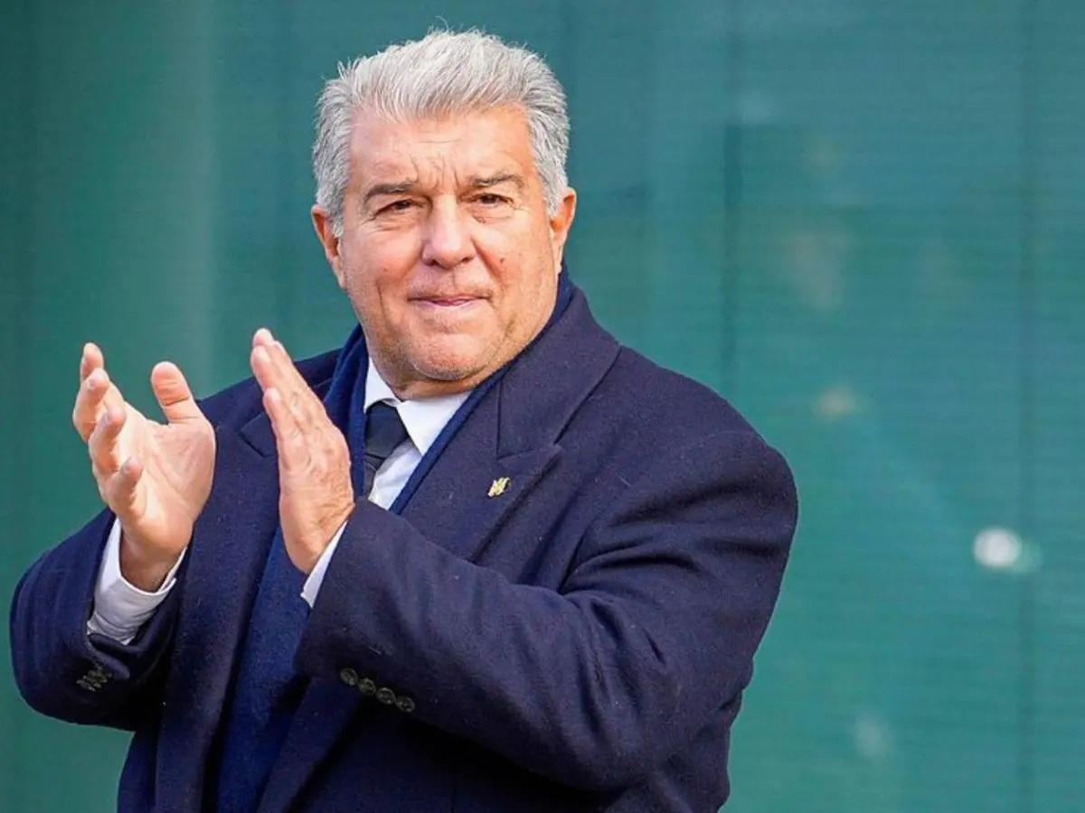 Hansi Flick toma una decisión que sacude Barcelona en plena temporada y Laporta está de acuerdo