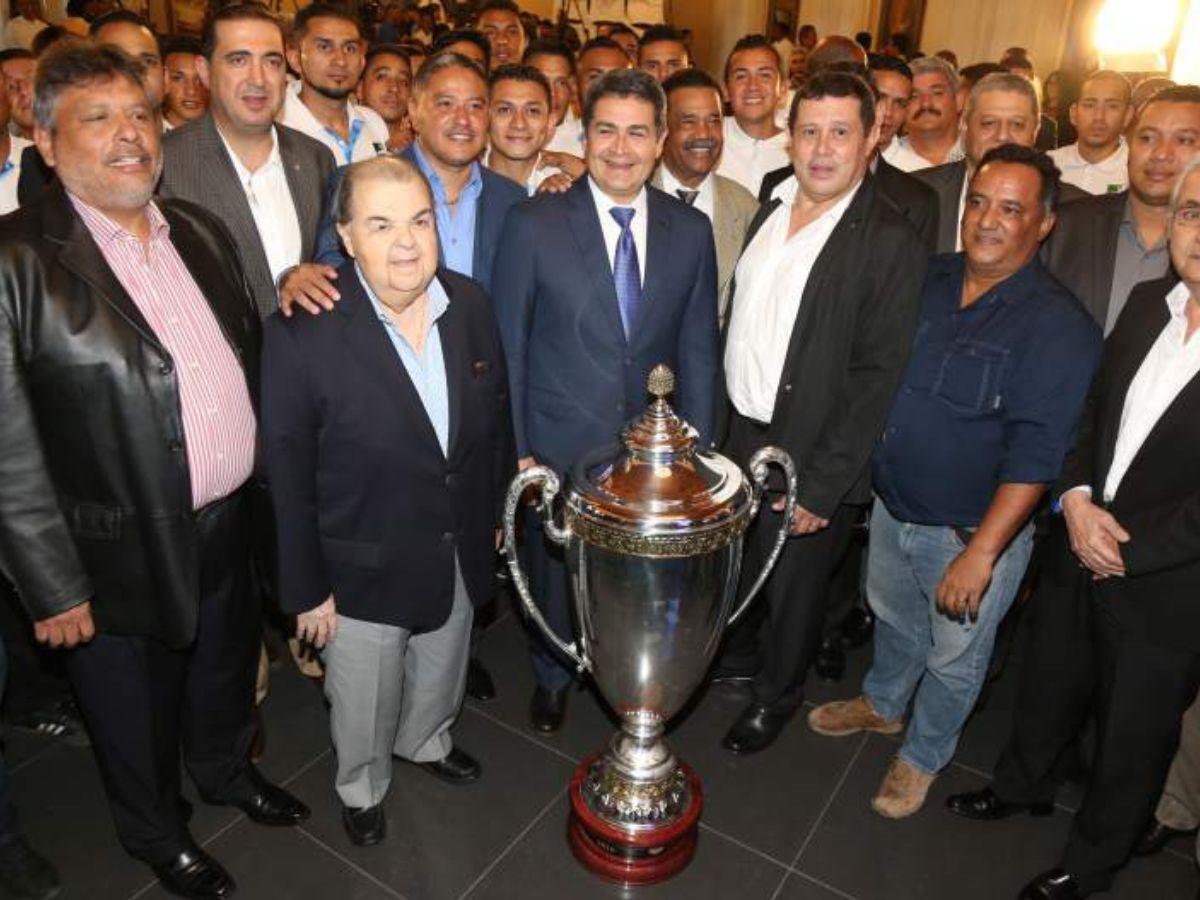 JOH ligado al fútbol hondureño: Mundialista con Honduras y fue el creador de Copa Presidente