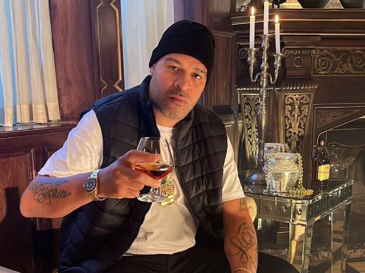 Desgarradora carta de Adriano y revela por qué sigue viviendo en las favelas: “Bebo cada dos días y los otros días, también”