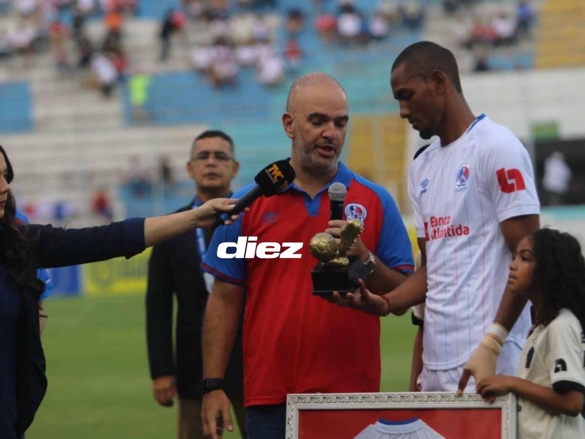 Jerry Bengtson recibe balón de oro, Olimpia con visita de lujo y caras tristes tras empate ante Real España